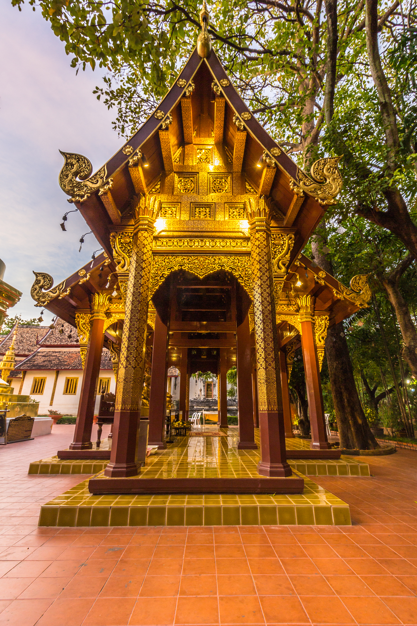 pavilion on wat phra singh temple territory. chiang mai, thailan