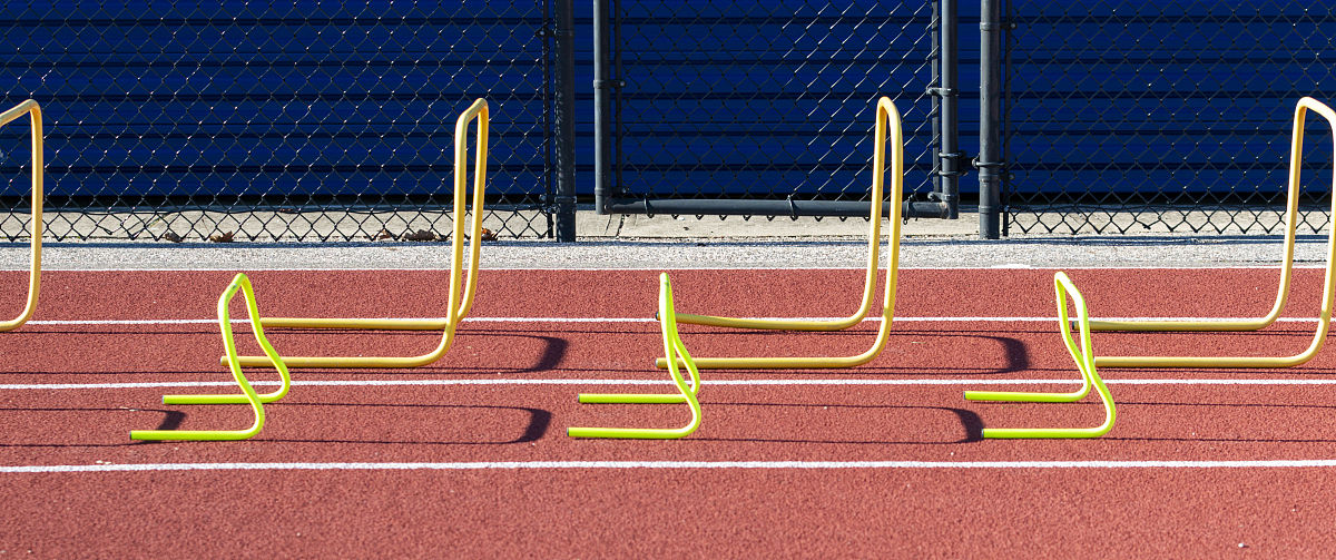 机房建筑应设置避雷装置或接地保护系统