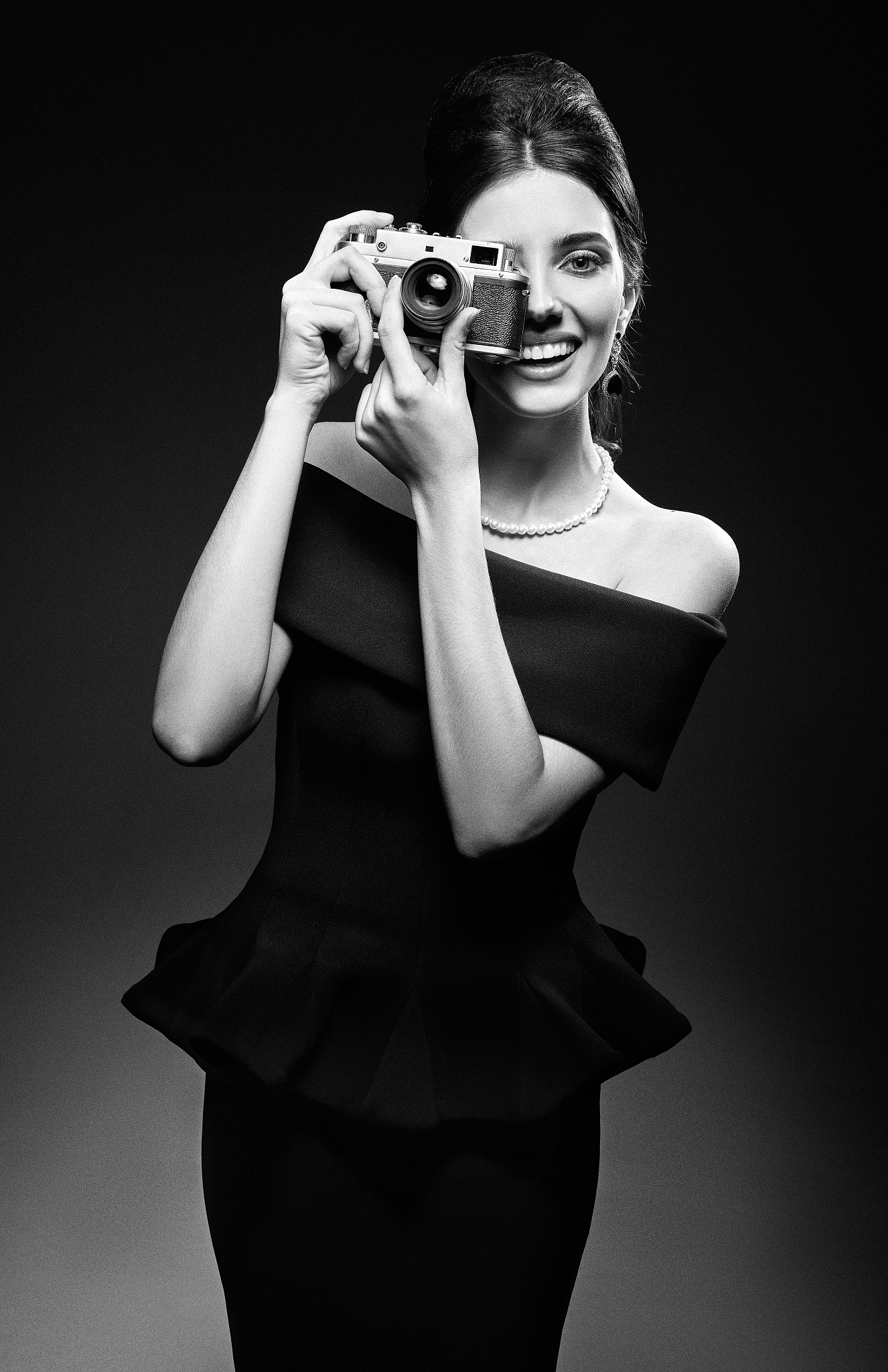 60年代小姐服装店铺顾客需求