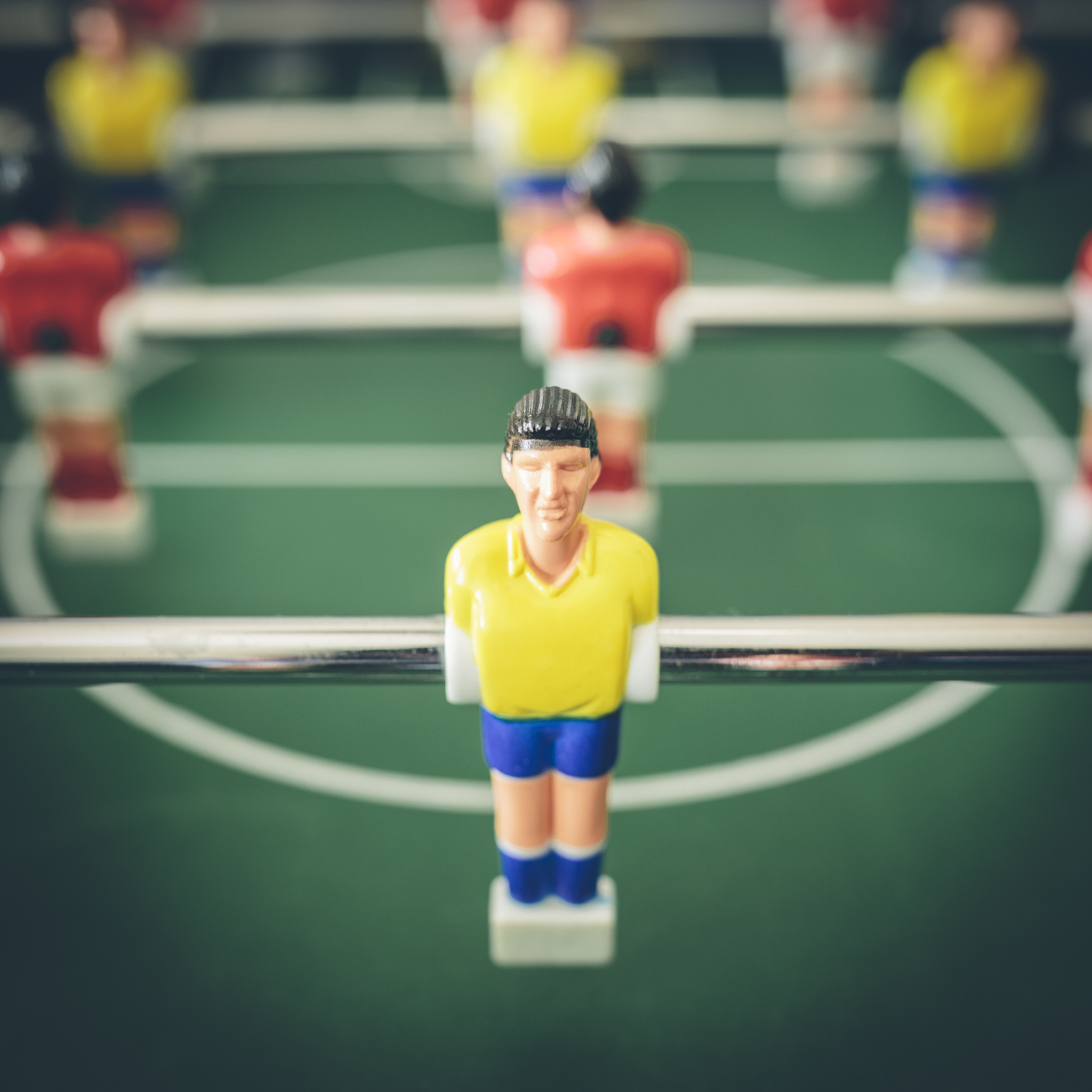 我喜欢足球还有汽车性格比较开朗