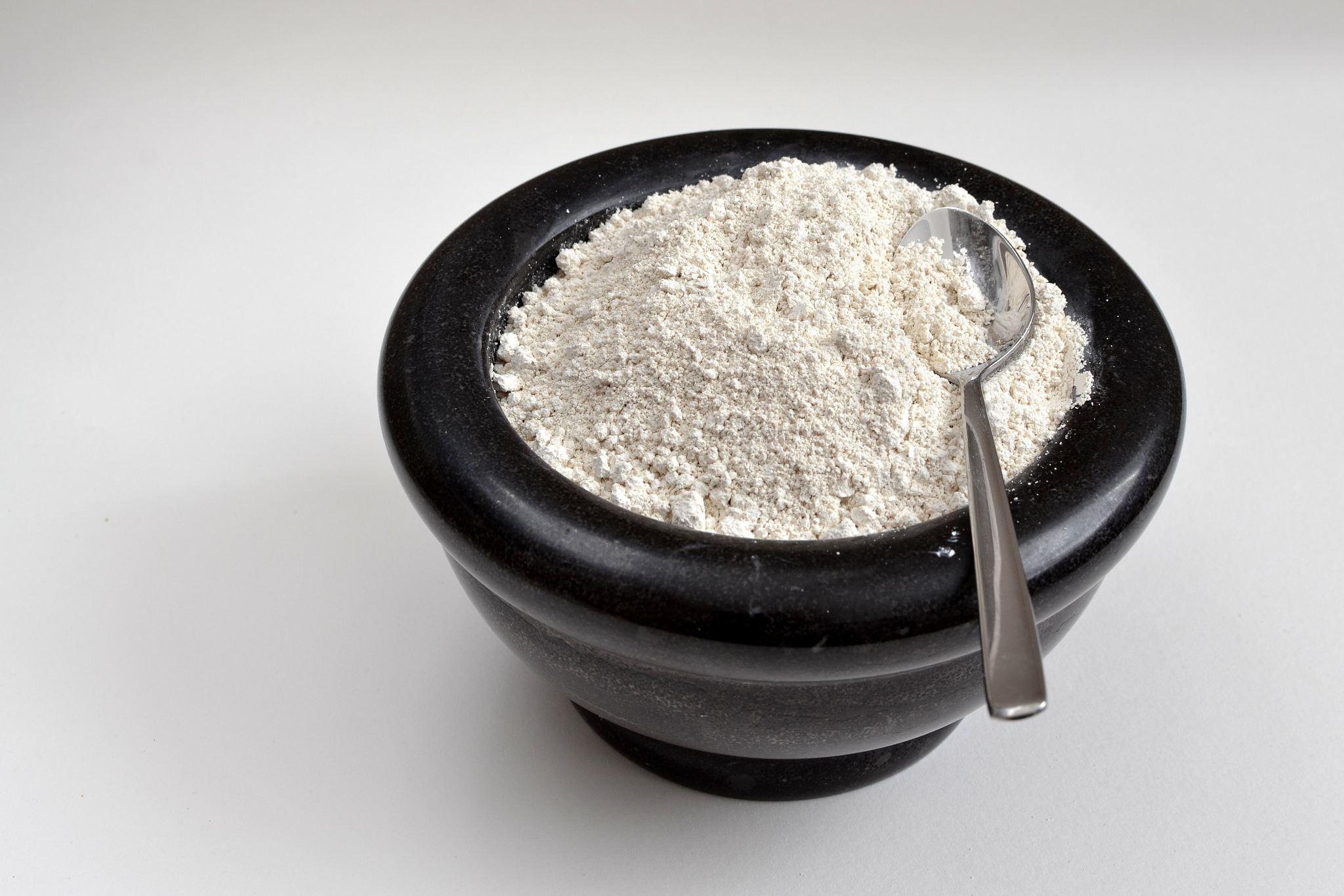 硅藻土驱虫效果：吸附水分气味，安全有效