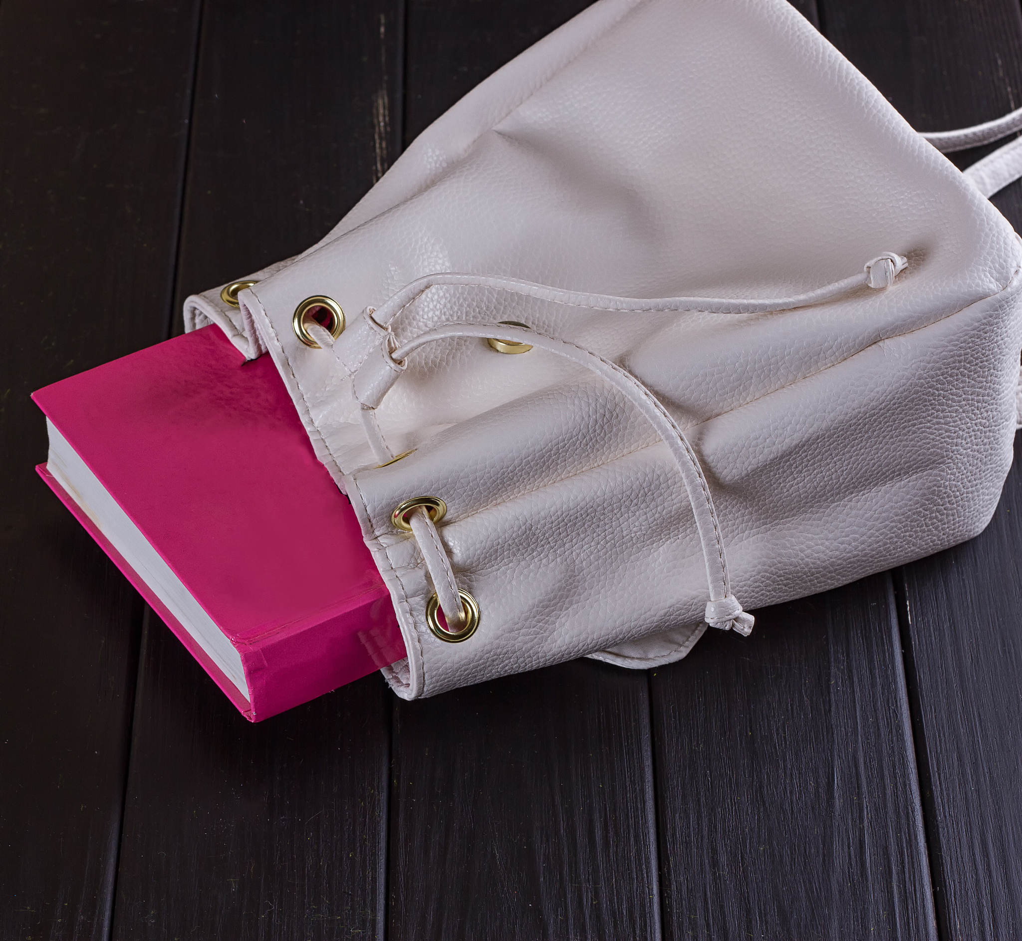 显眼包：个性时尚的潮流单品