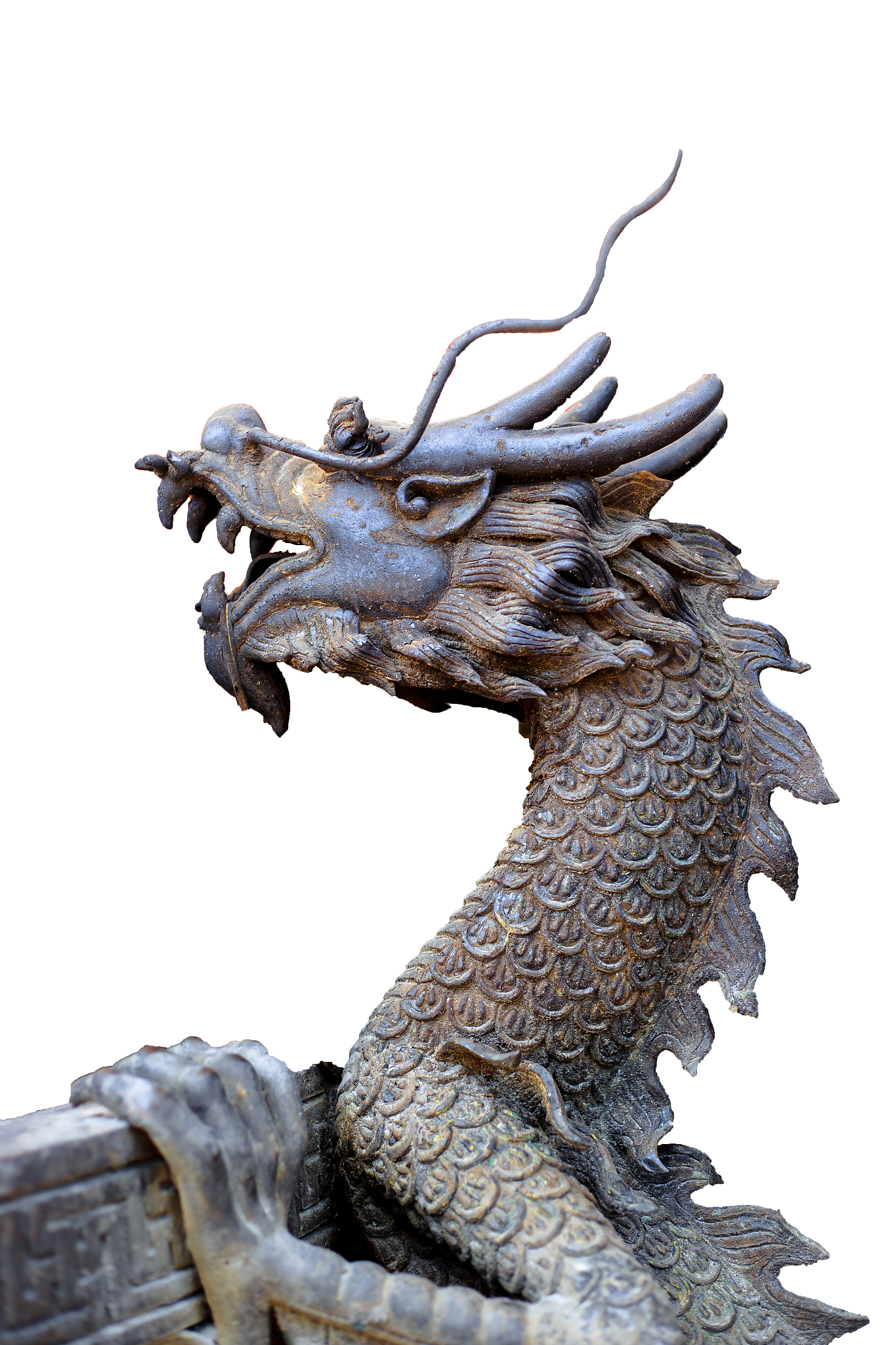chinese dragon statue behind white
