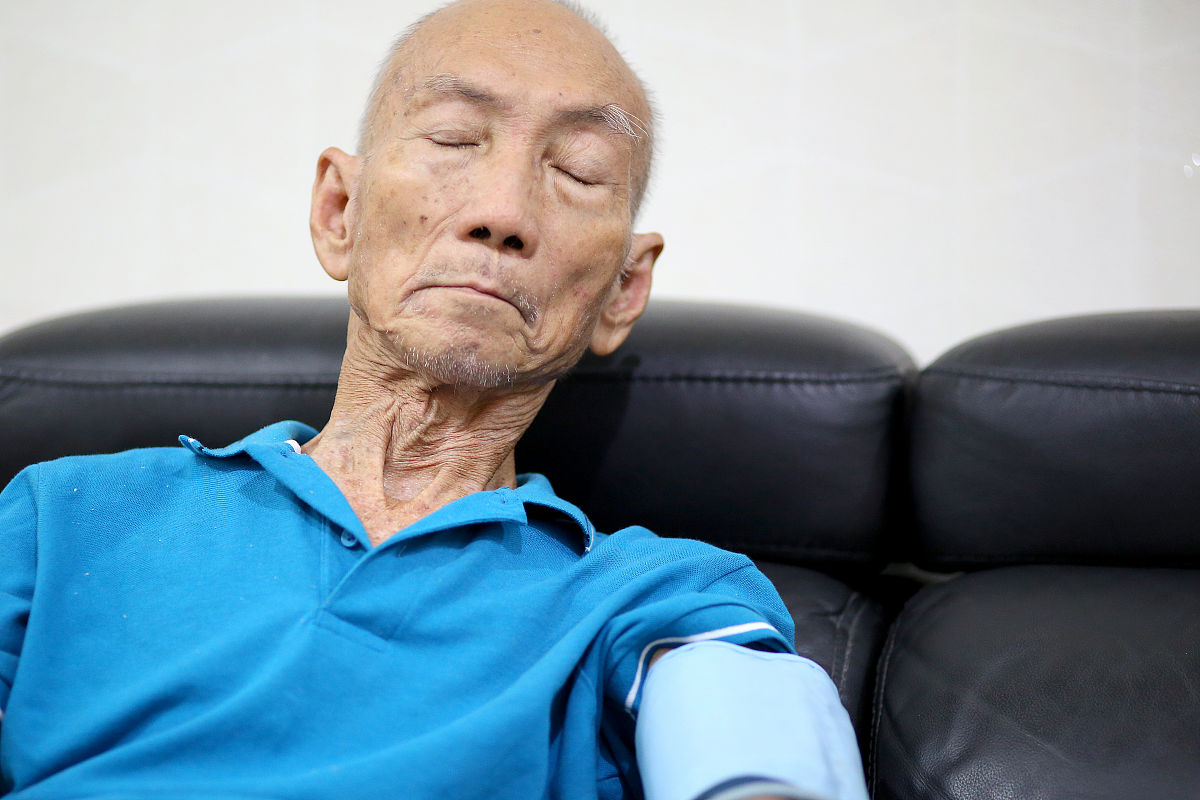 慢性缺血性脑血管病合并痉挛性四肢瘫：病因、症状及治疗