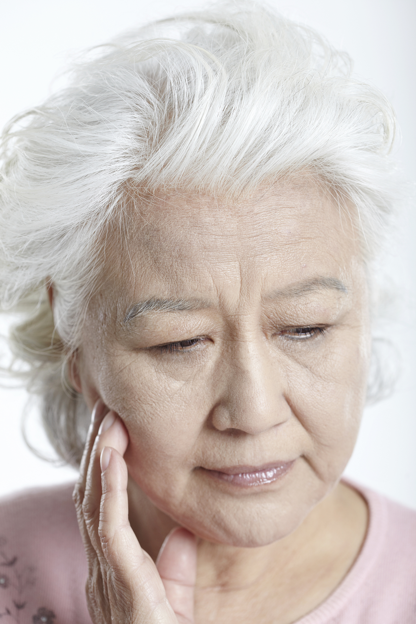 头发发白吃什么药