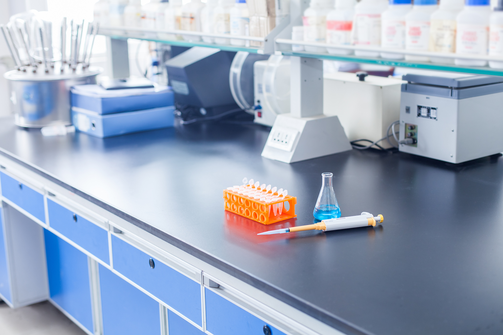 实验室卫生安全通知：维护整洁、保障实验效率