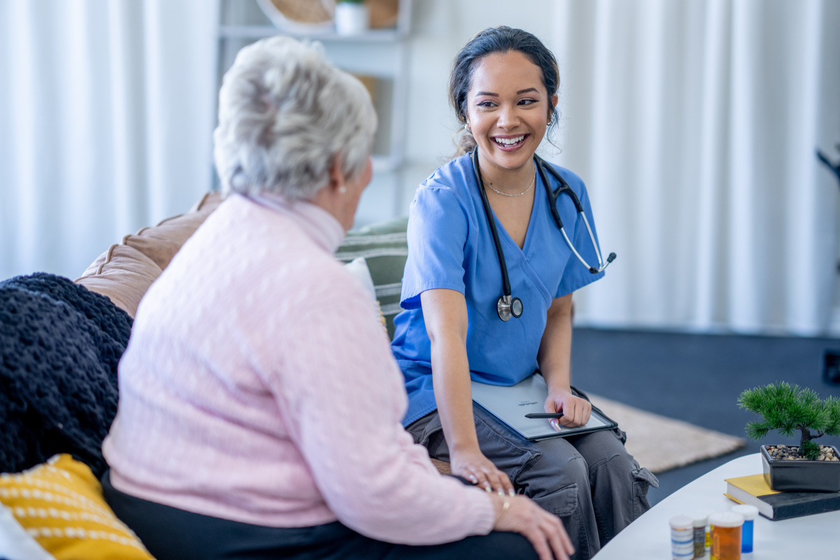 老年服务管理专业前景广阔，就业方向多样：如何满足老年人需求？