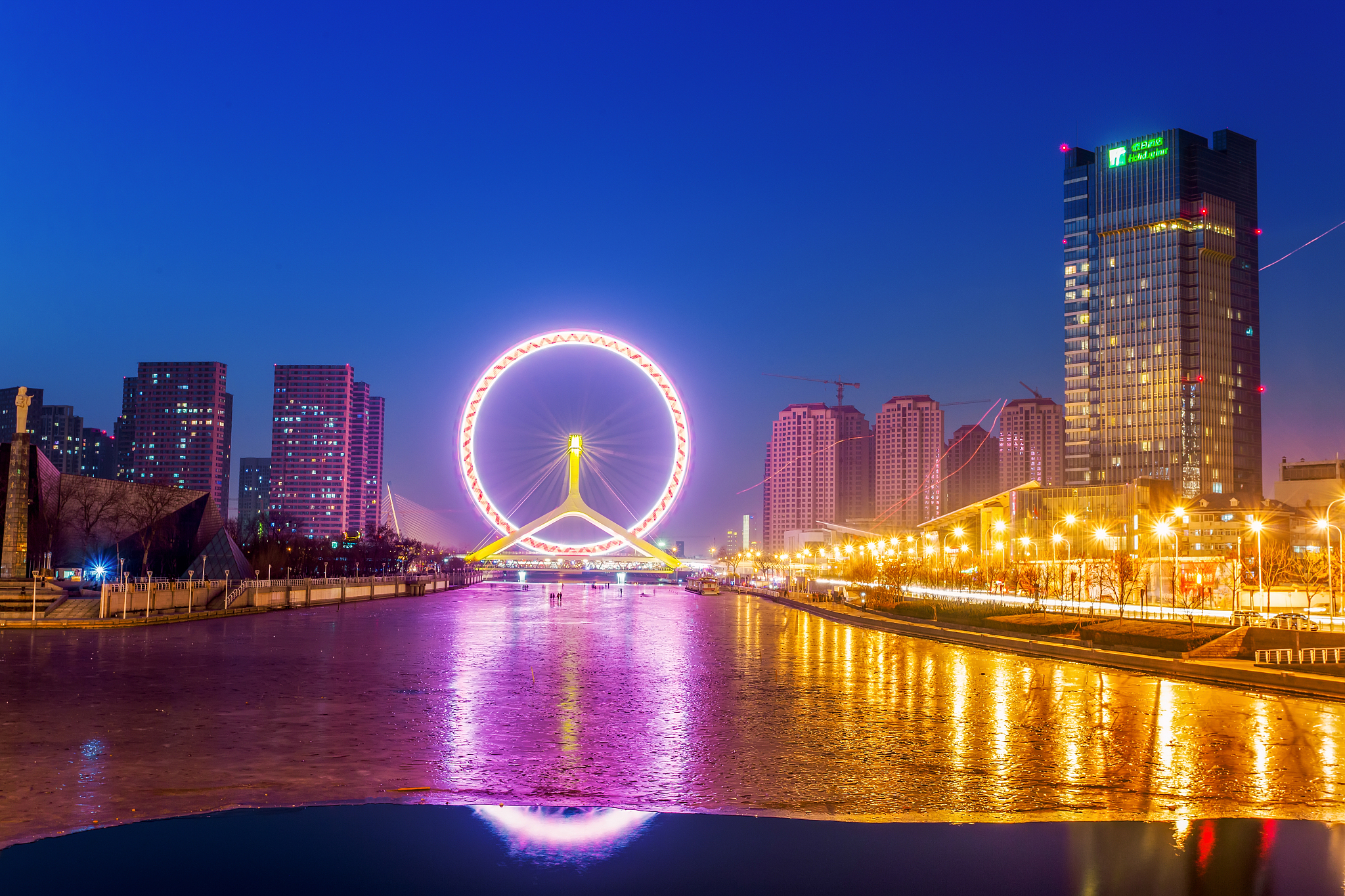 天津永乐桥摩天轮