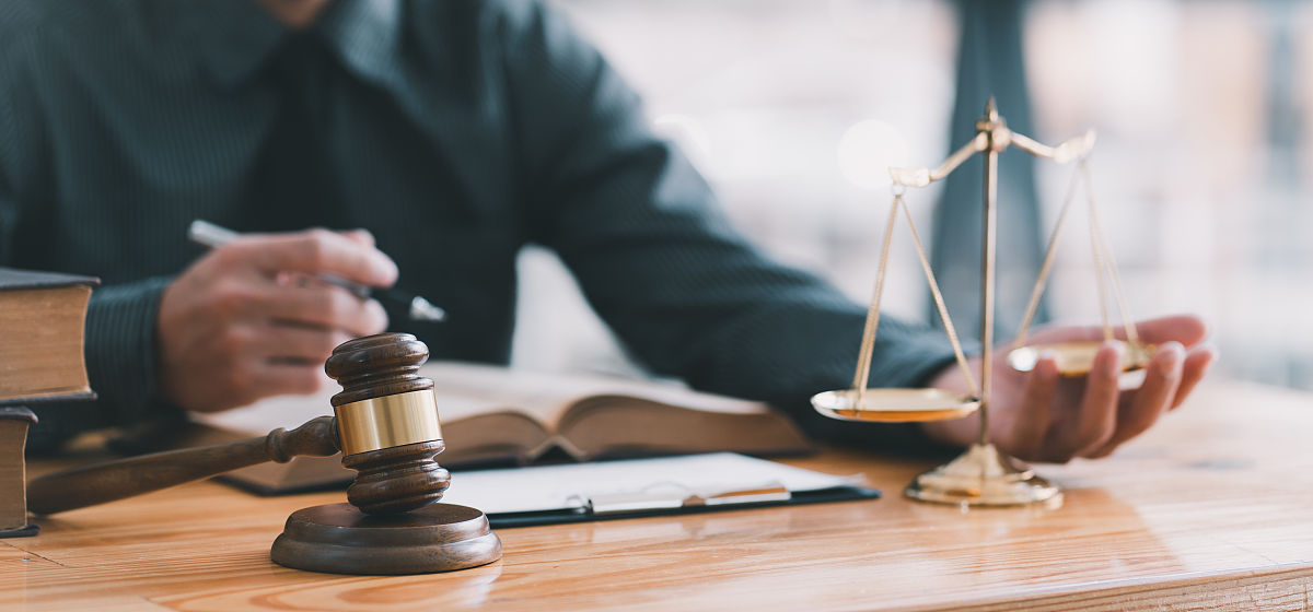 刑事案件律师选择指南：如何选择一个优秀的律师团队？