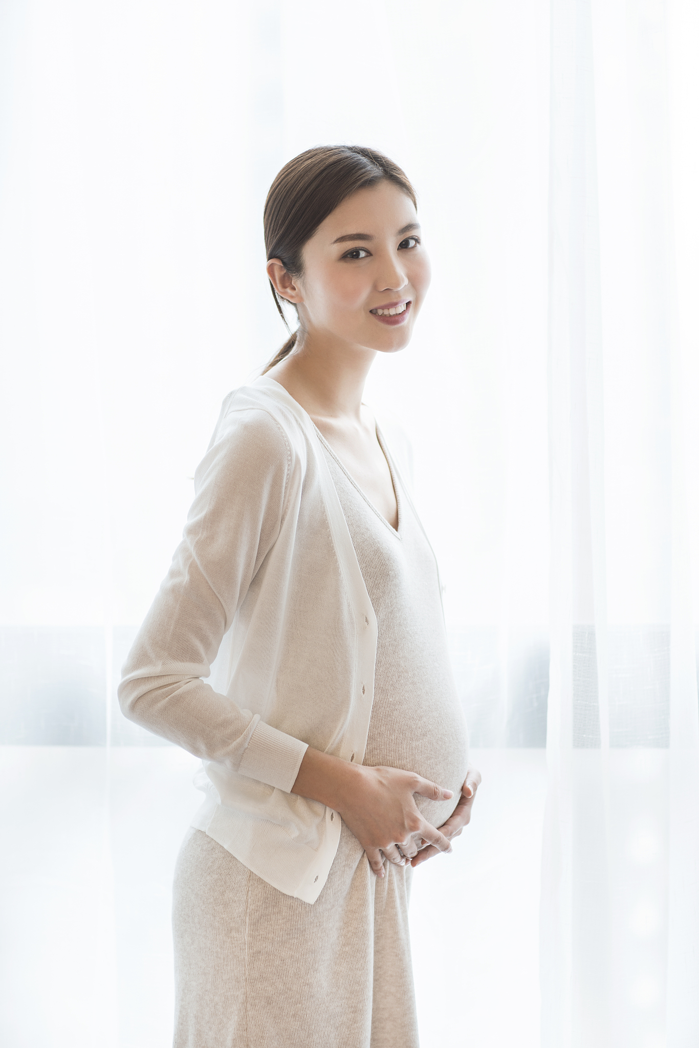 年轻孕妇