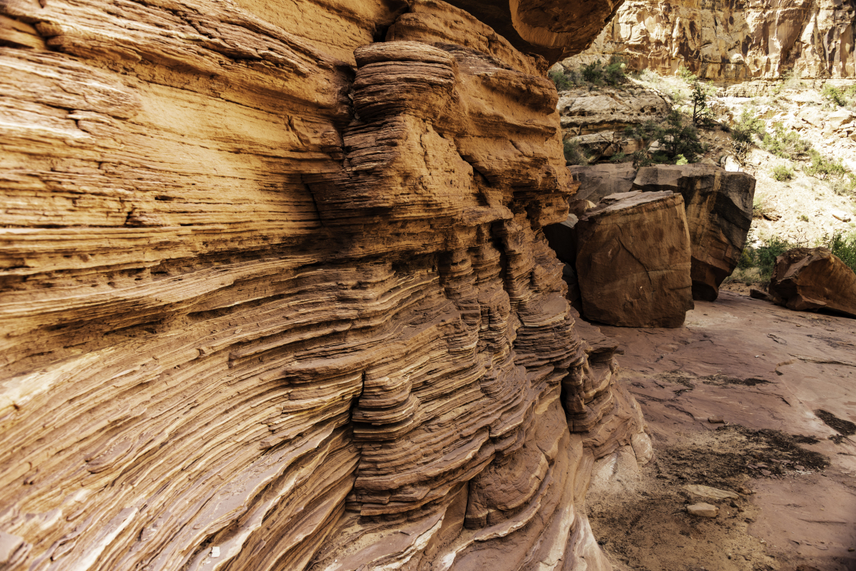 甘肃安宁天斧沙宫地质构造类型 - 断层与褶皱 | 地质旅游