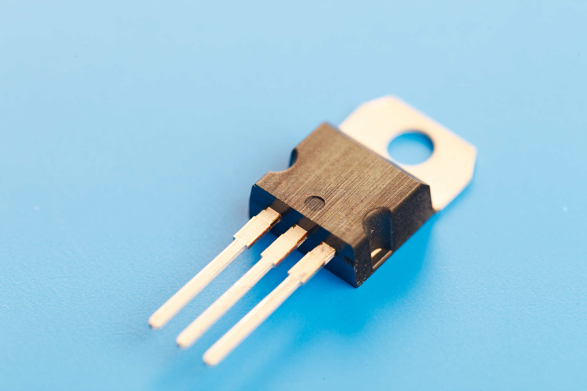 单管MOS 3A 1500V