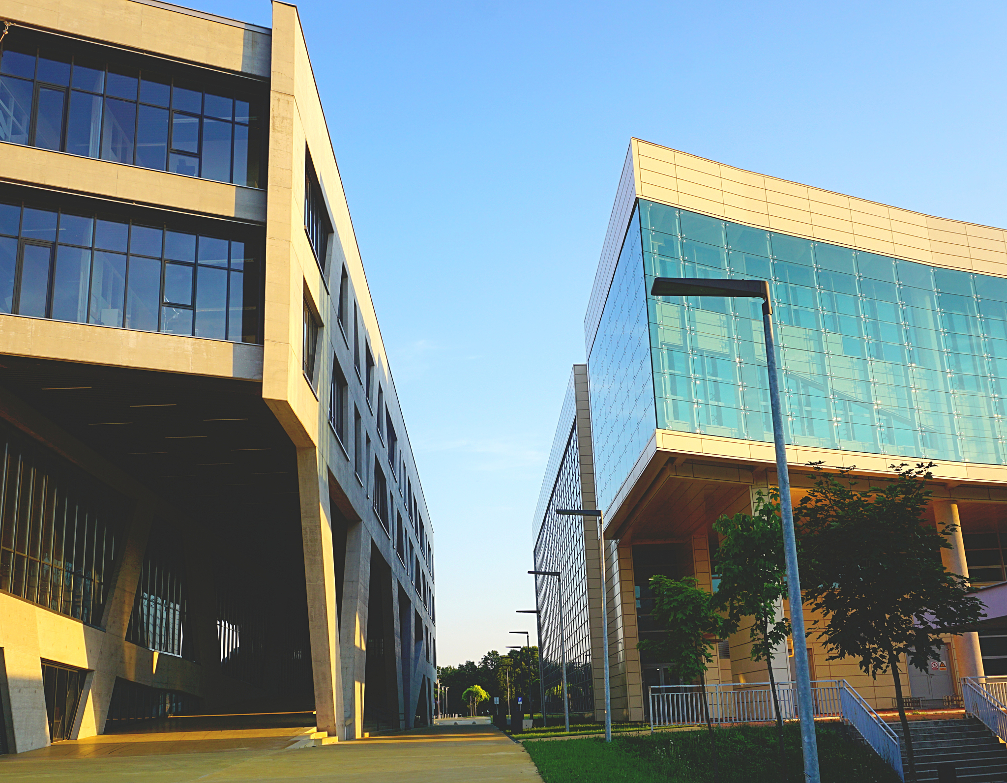 成都金海洋创意产业职业技术学校专业介绍：培养创意产业人才的摇篮