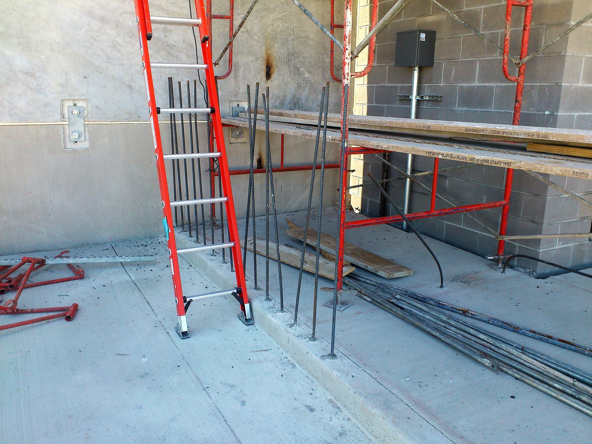 加宽墙体10公分需要加钢筋吗？