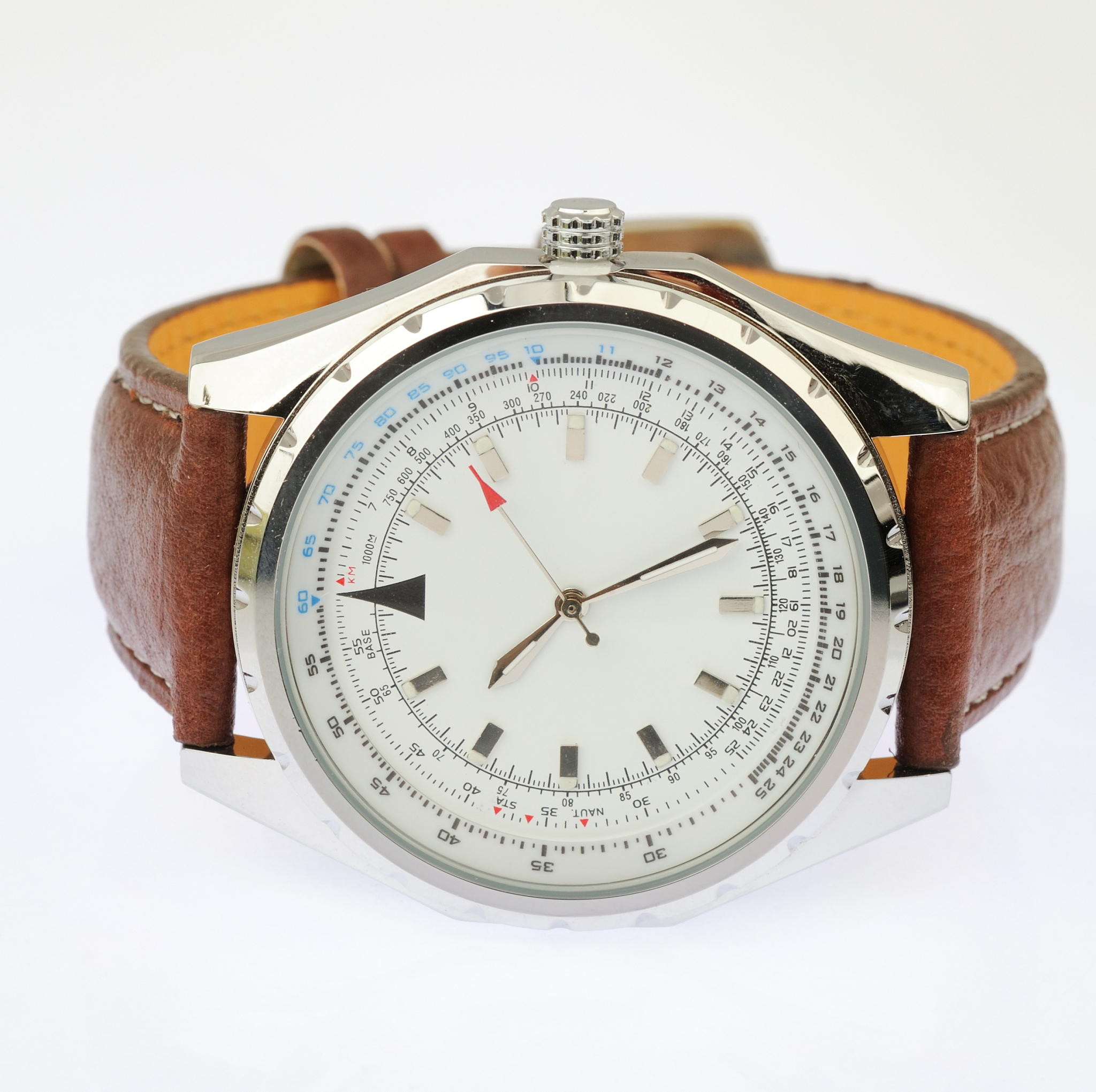 40毫米大三针梅花表推荐：适合老人的品牌及款式