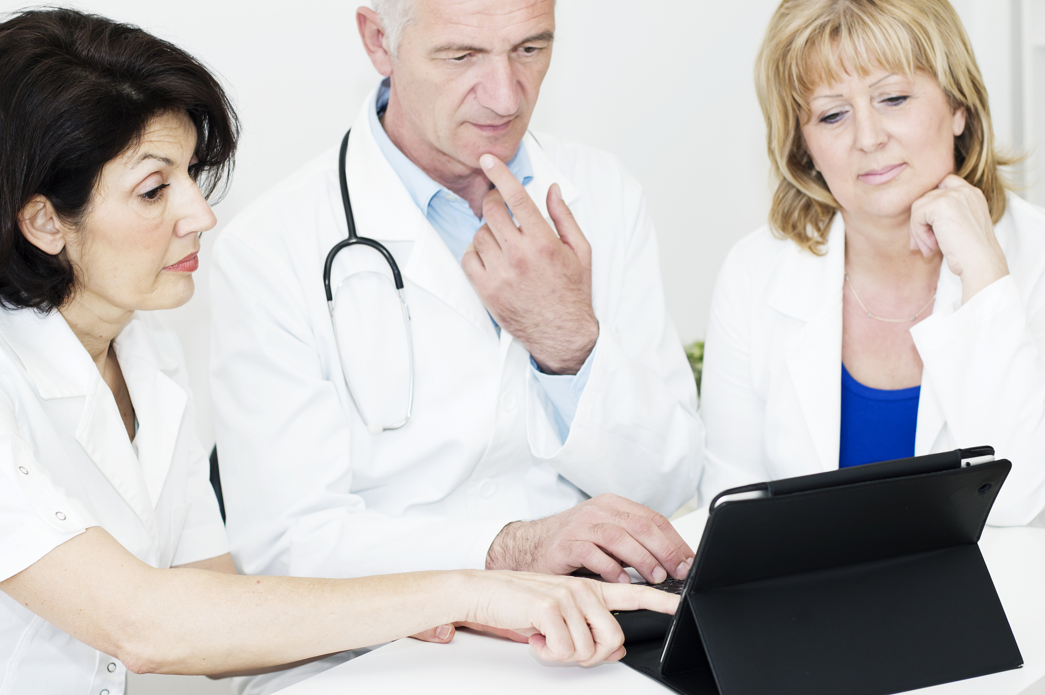 男孩子读高级护理就业前景怎么样