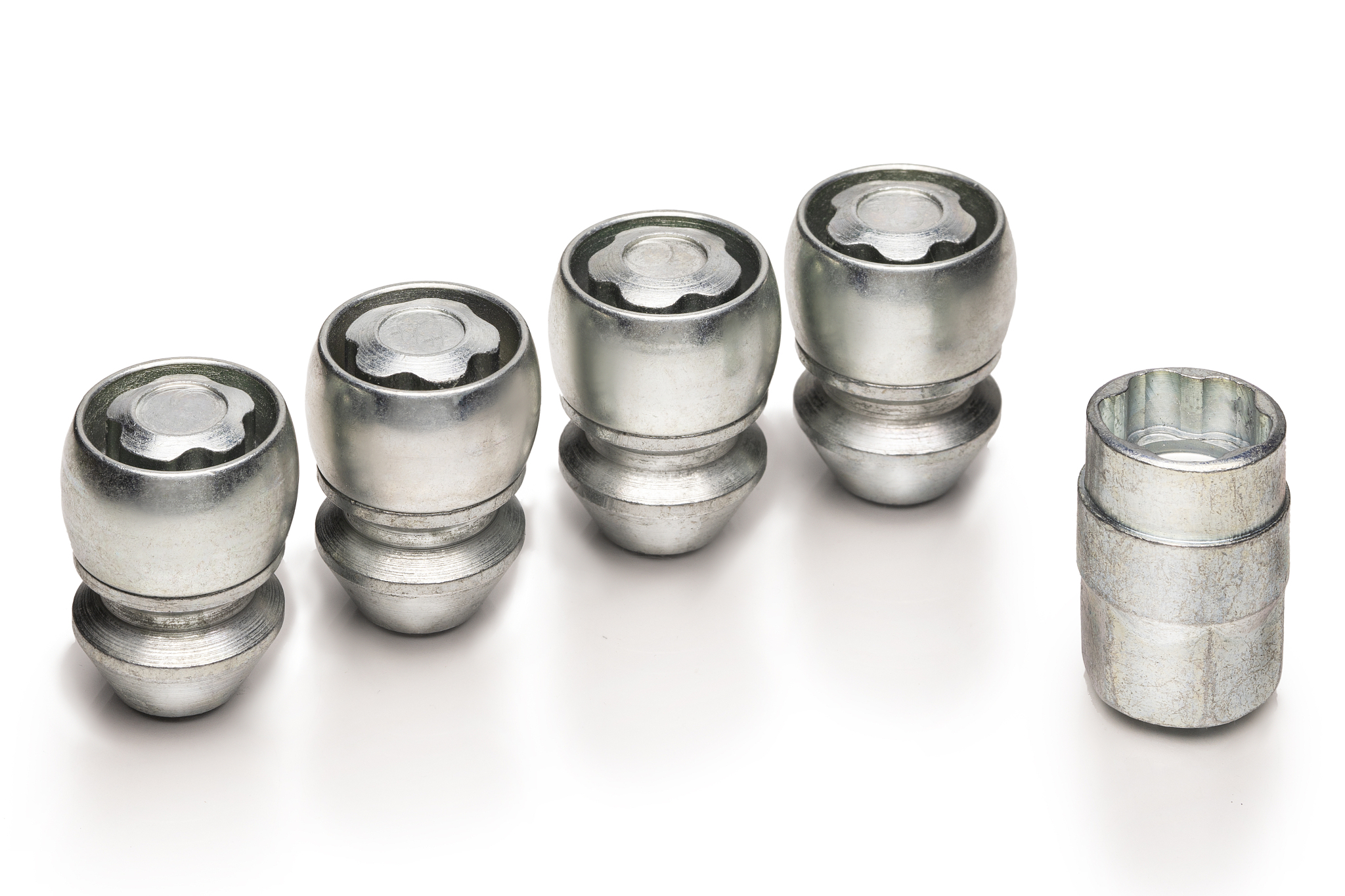 car lock nuts, wheel nut that protect the wheels from theft. clo