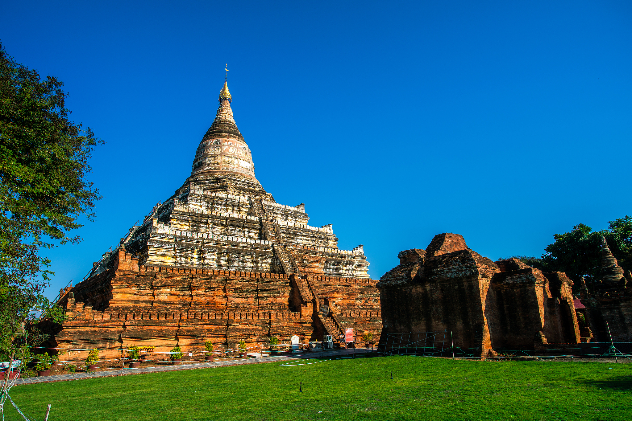 shwesandaw pagoda