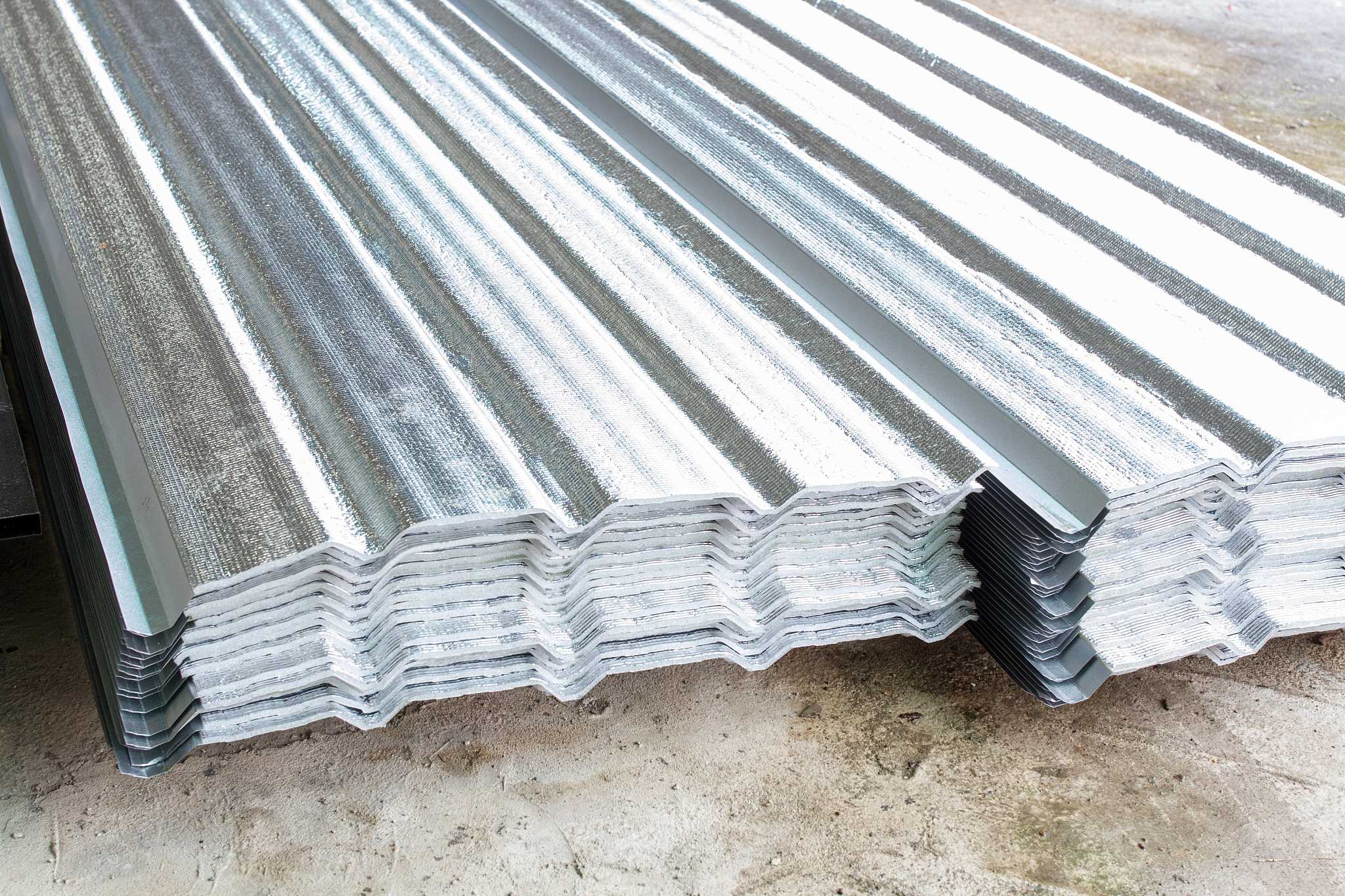 Prefabricated Steel Garage Kits: Essential Components for a Successful Build