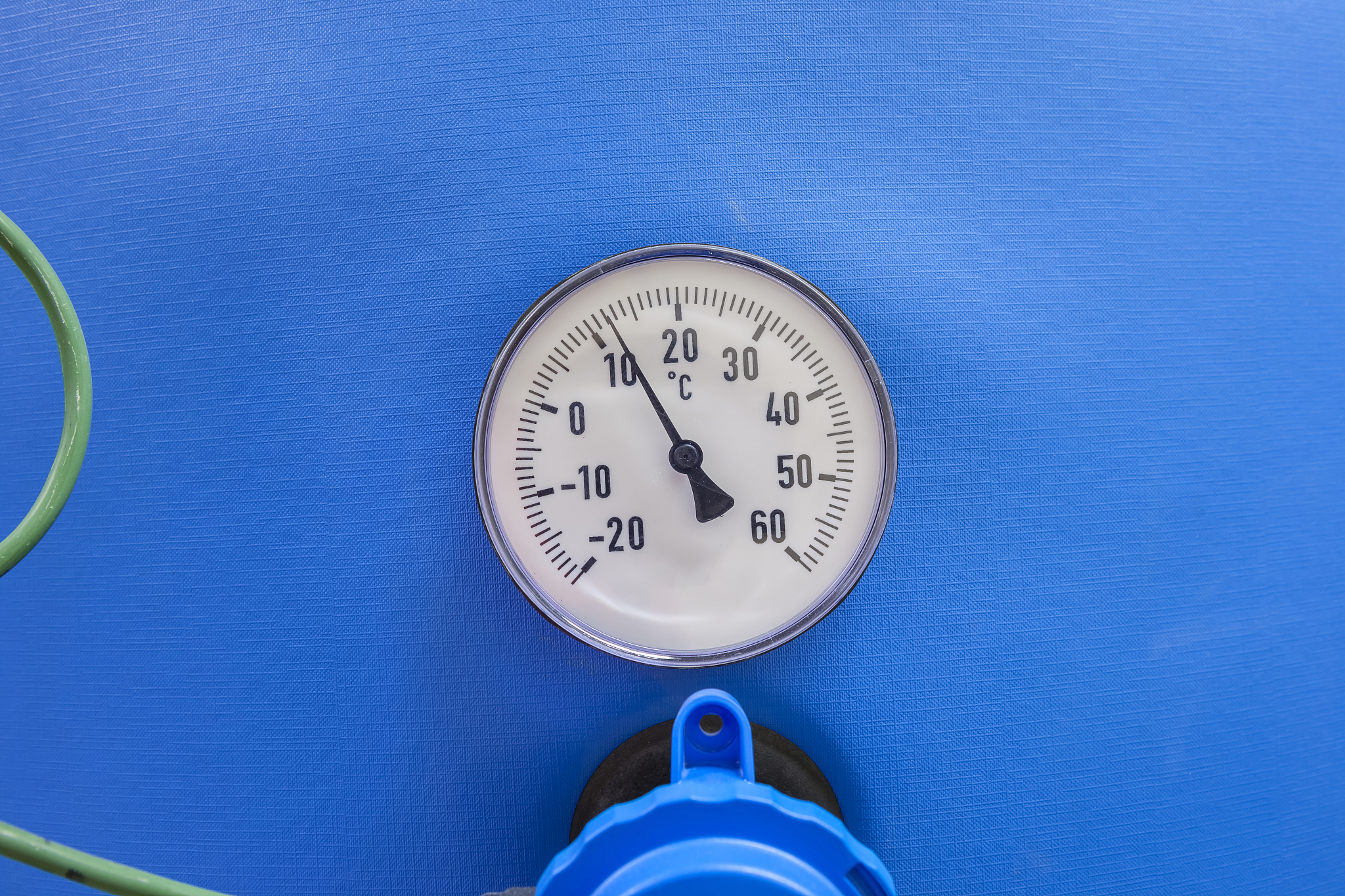 PTC是传感器A负温度系数B不确定C正温度系数D先正温度系数后负温度系数