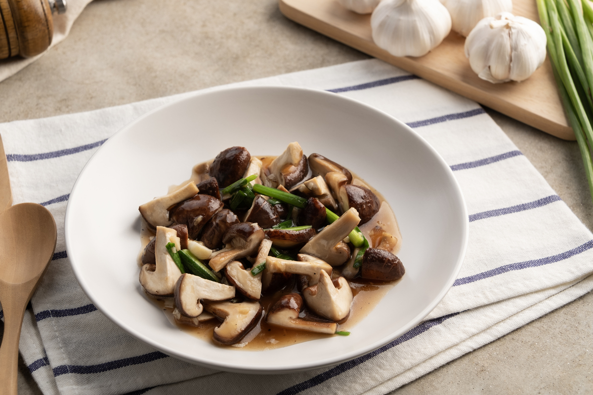 蘑菇要不要焯水？幽默科普告诉你答案！