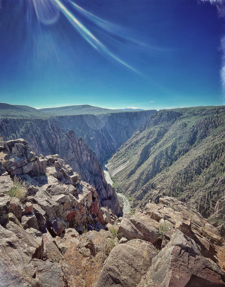 Huashan: A Majestic Mountain of History, Culture, and Natural Wonders in China