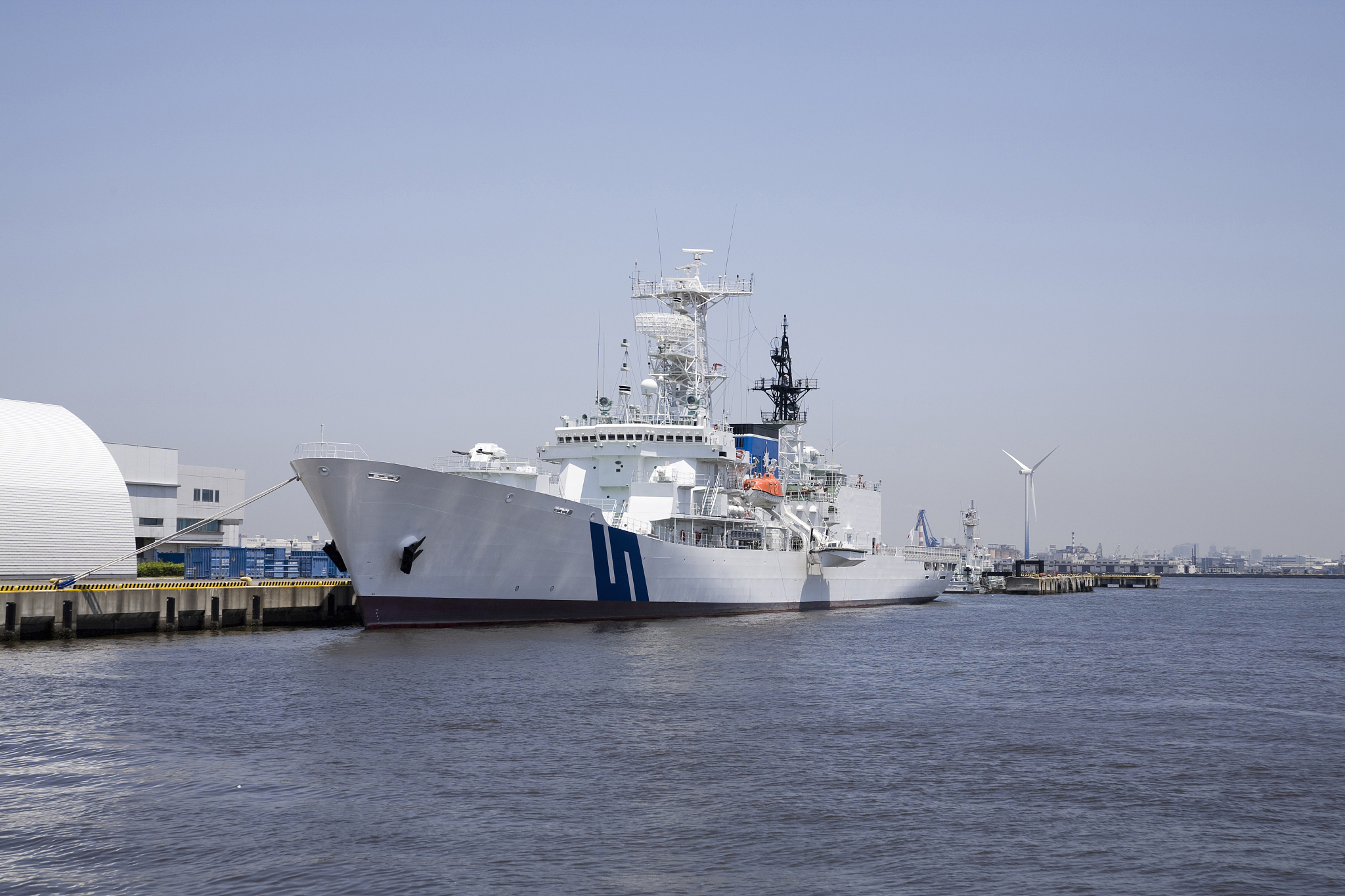 yokohama port and patrol vessels