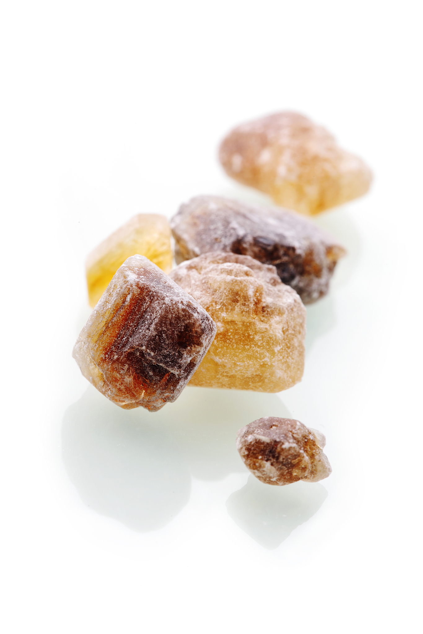 raw brown sugar crystals