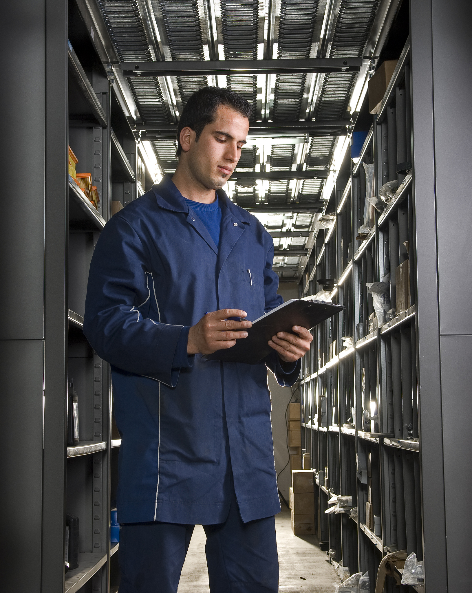 贵州省邮电学校高铁专业就业前景：高铁驾驶员、维修员、信号工程师等