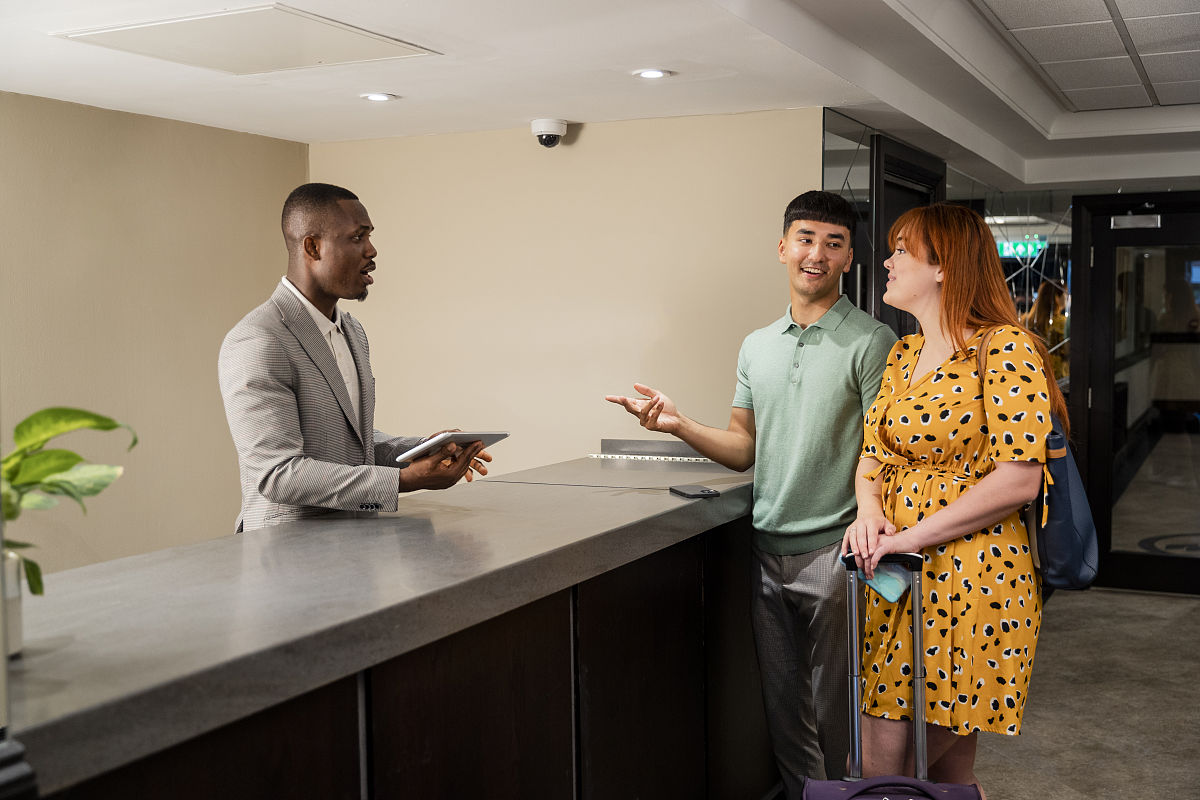 签证续签、客户拜访、邀约成功、问题解决 - 专业服务全方位支持