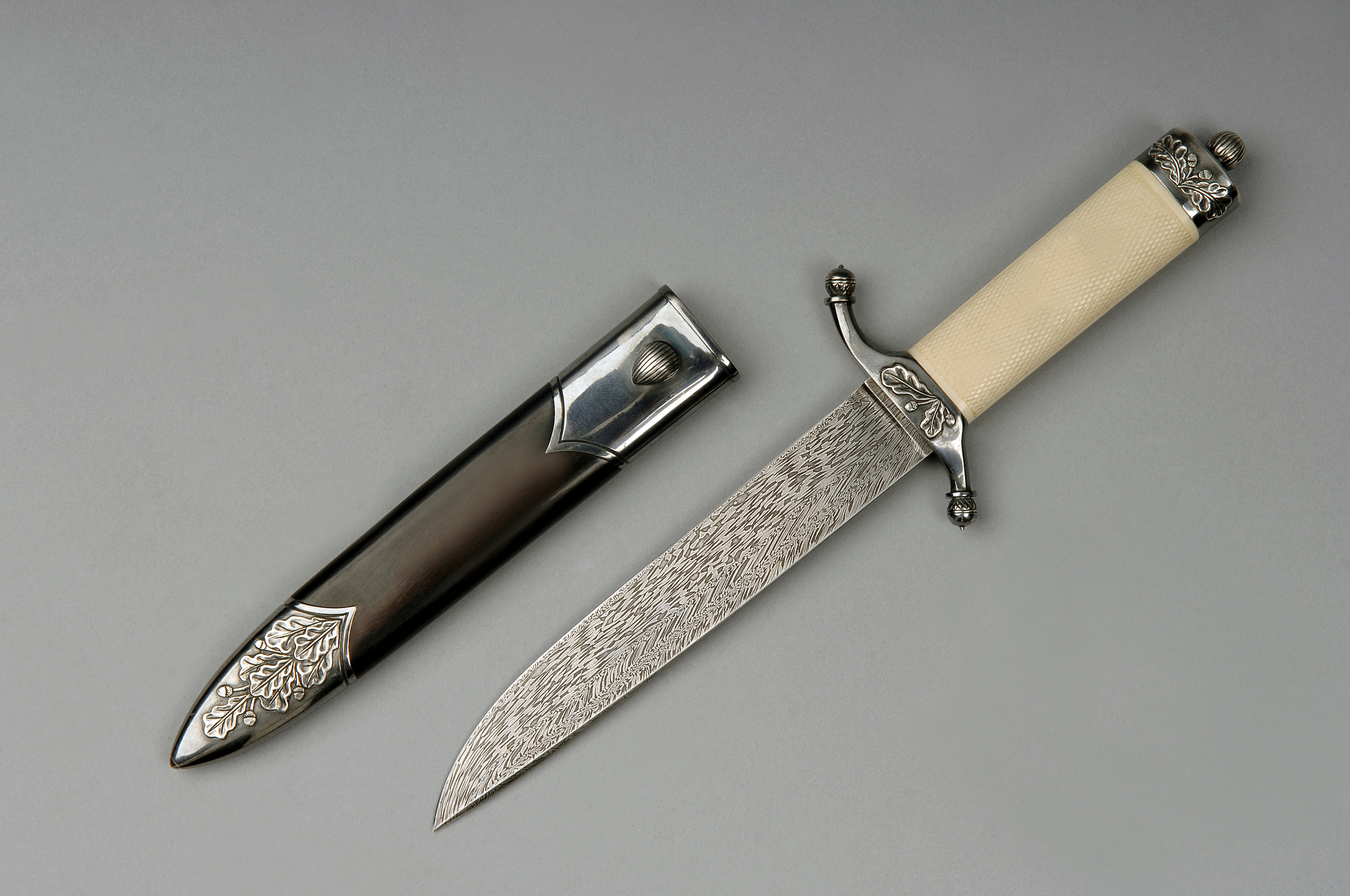 knife and sheath