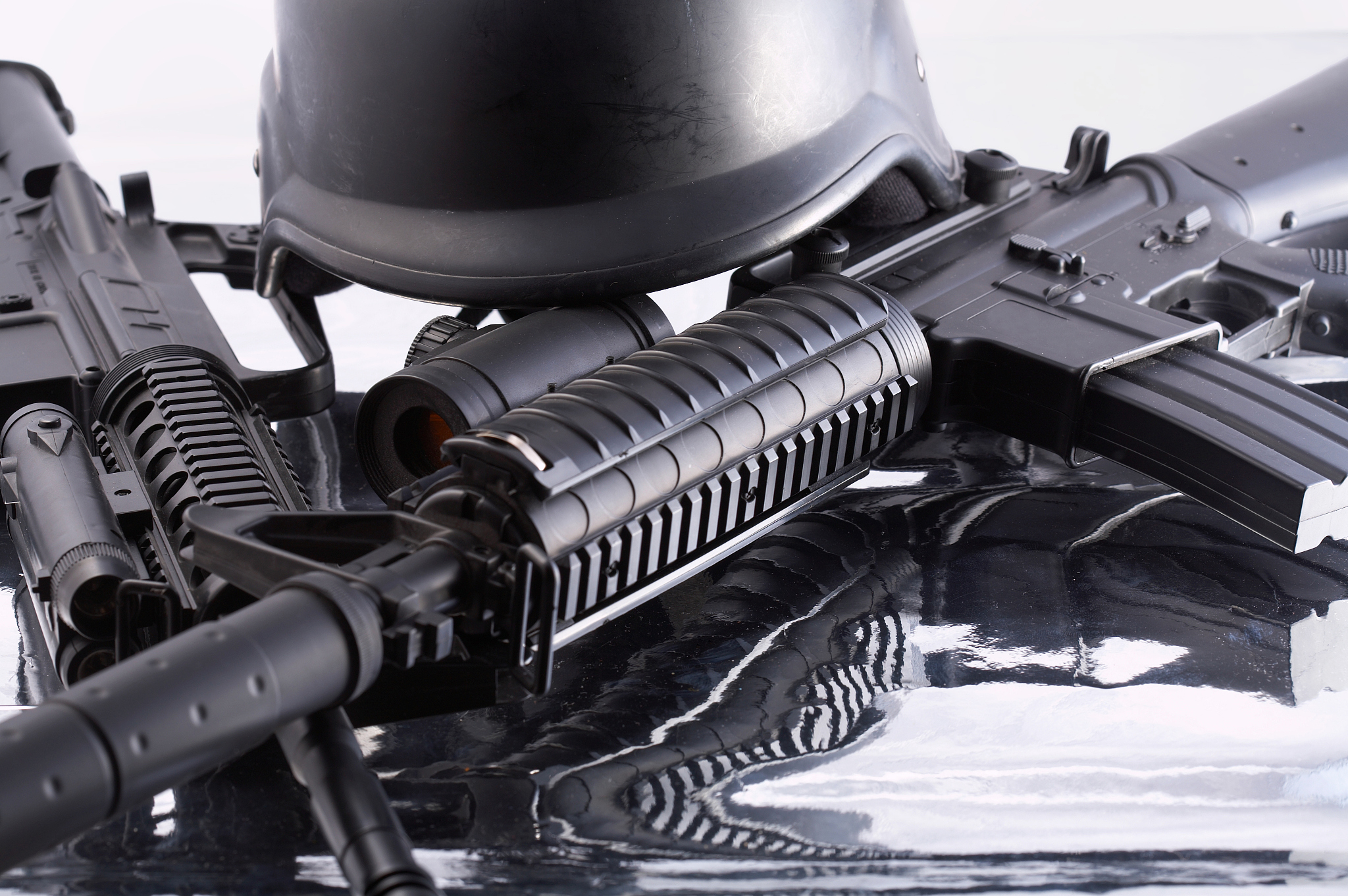 没带头盔被学校处分申请撤销300字