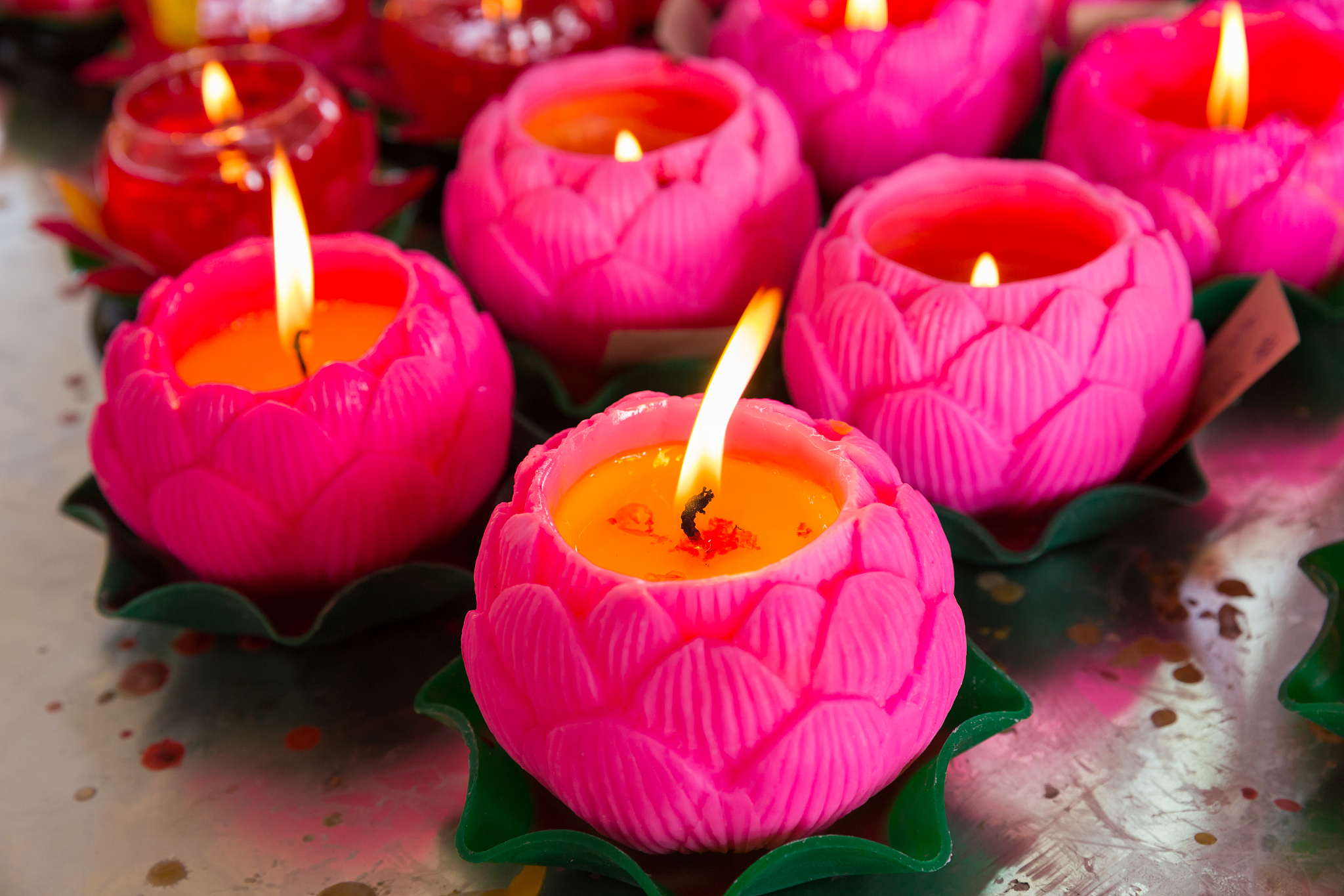 年轻人不上课不上进只上香每到祈福旺季都会被电子祷告刷屏这是什么现象