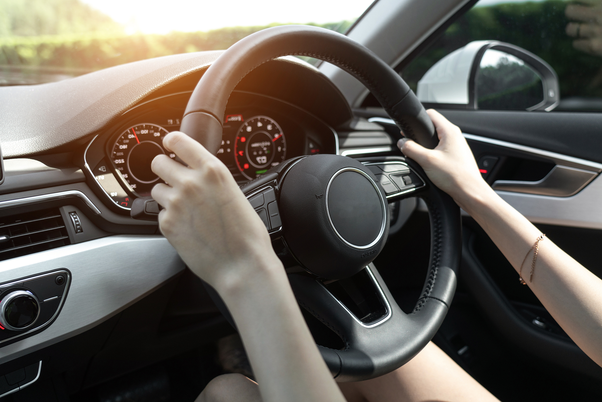 為產品 方向盤套 寫一份產品介紹