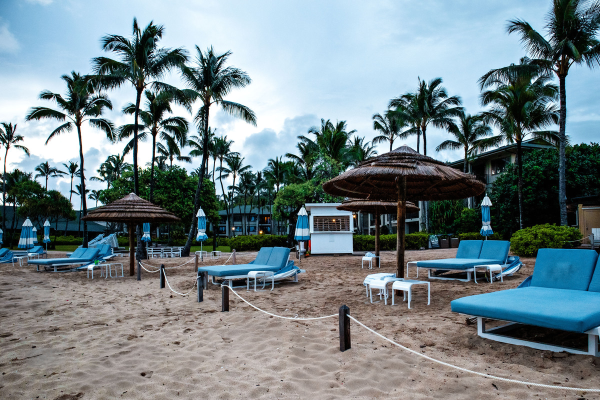 写一篇关于三亚亚龙湾并且能在抖音爆火的文案