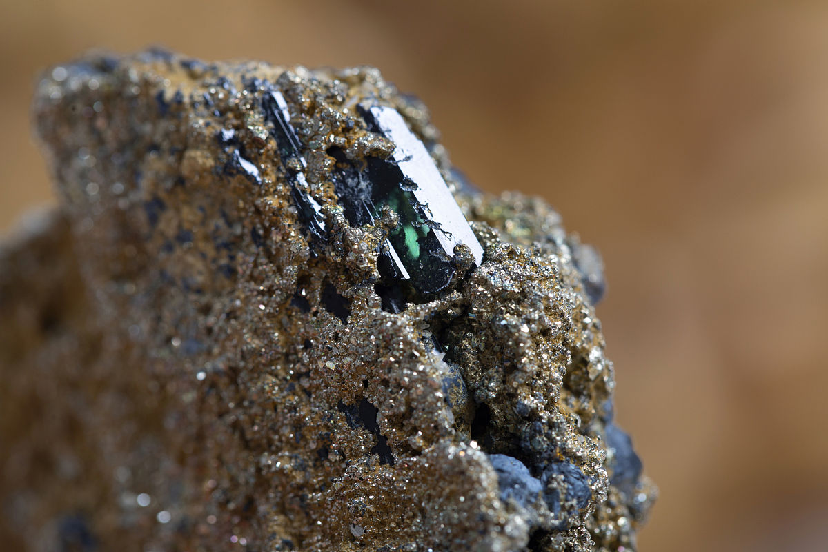 矿物宝石摄影竞赛主题：创意无限，尽情展现矿物之美