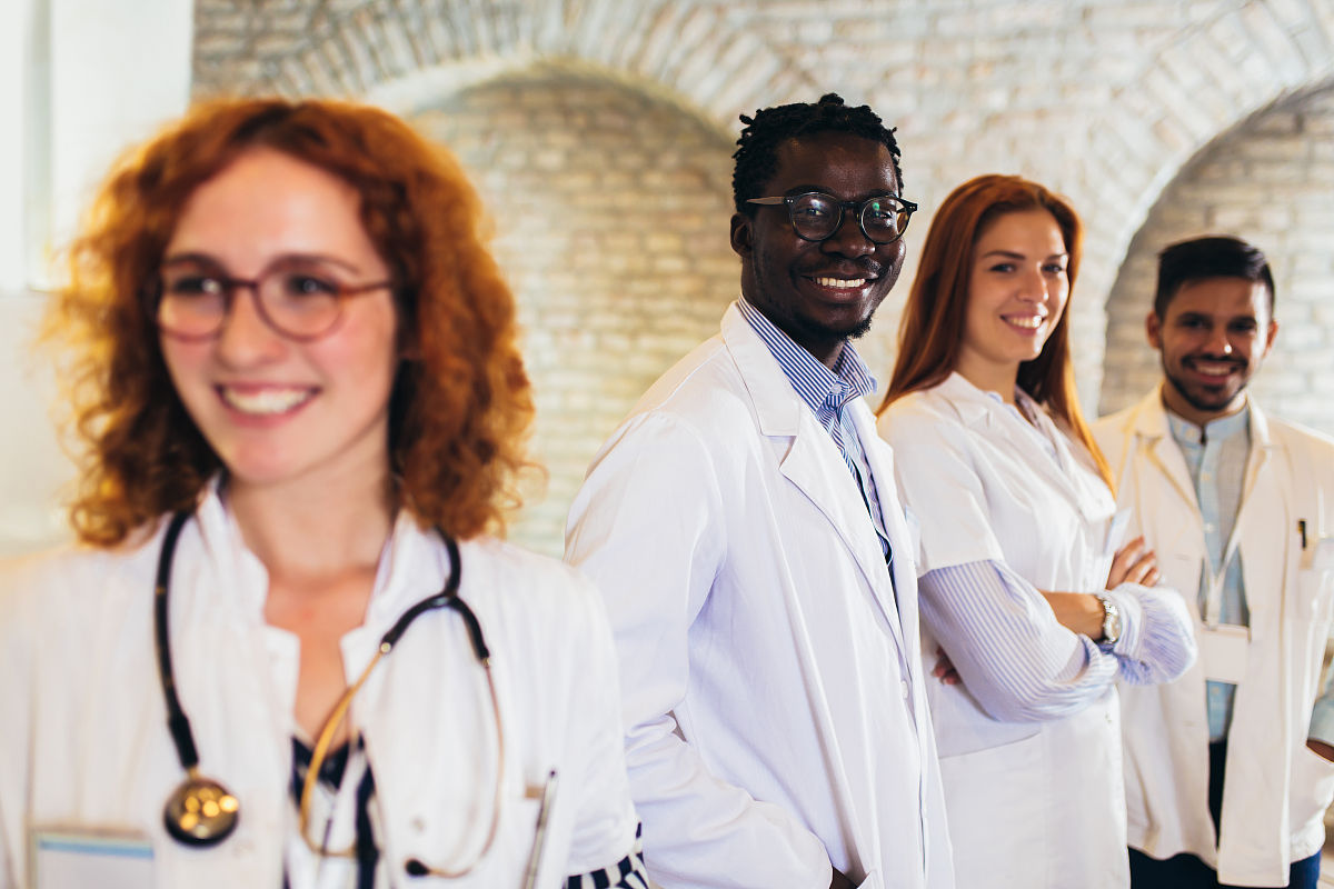 旬邑职业教育中心2021年招生专业：机械、电子信息、建筑、商贸、医学等