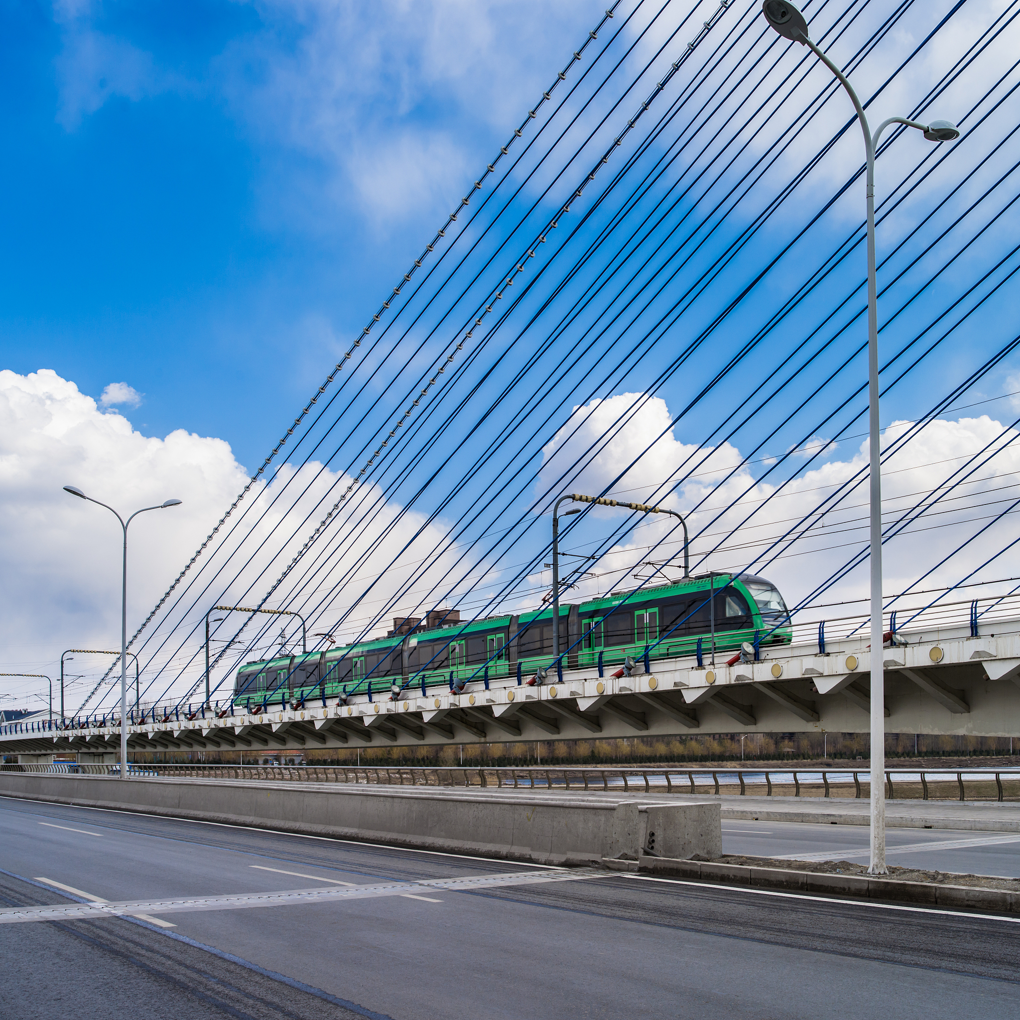 贵阳电子职业学校2019年轨道交通（轻轨）专业招生简介 - 培养未来城市轨道交通人才