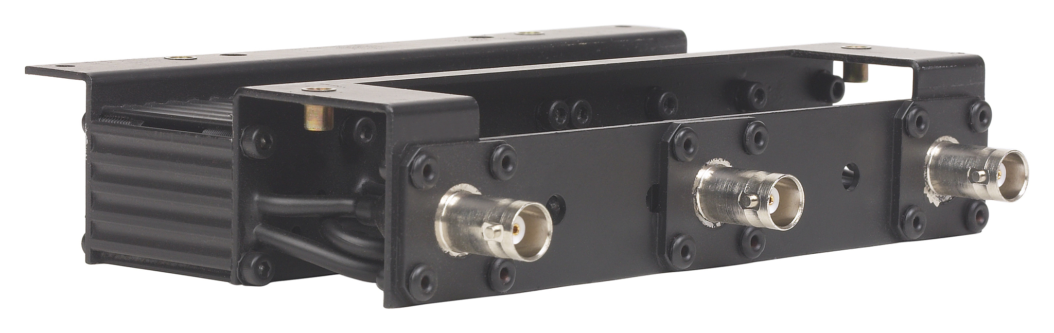 润色这句话： It can be seen that the laser threshold occurred at about 190W after that the output power increases linearly with the pump power rising