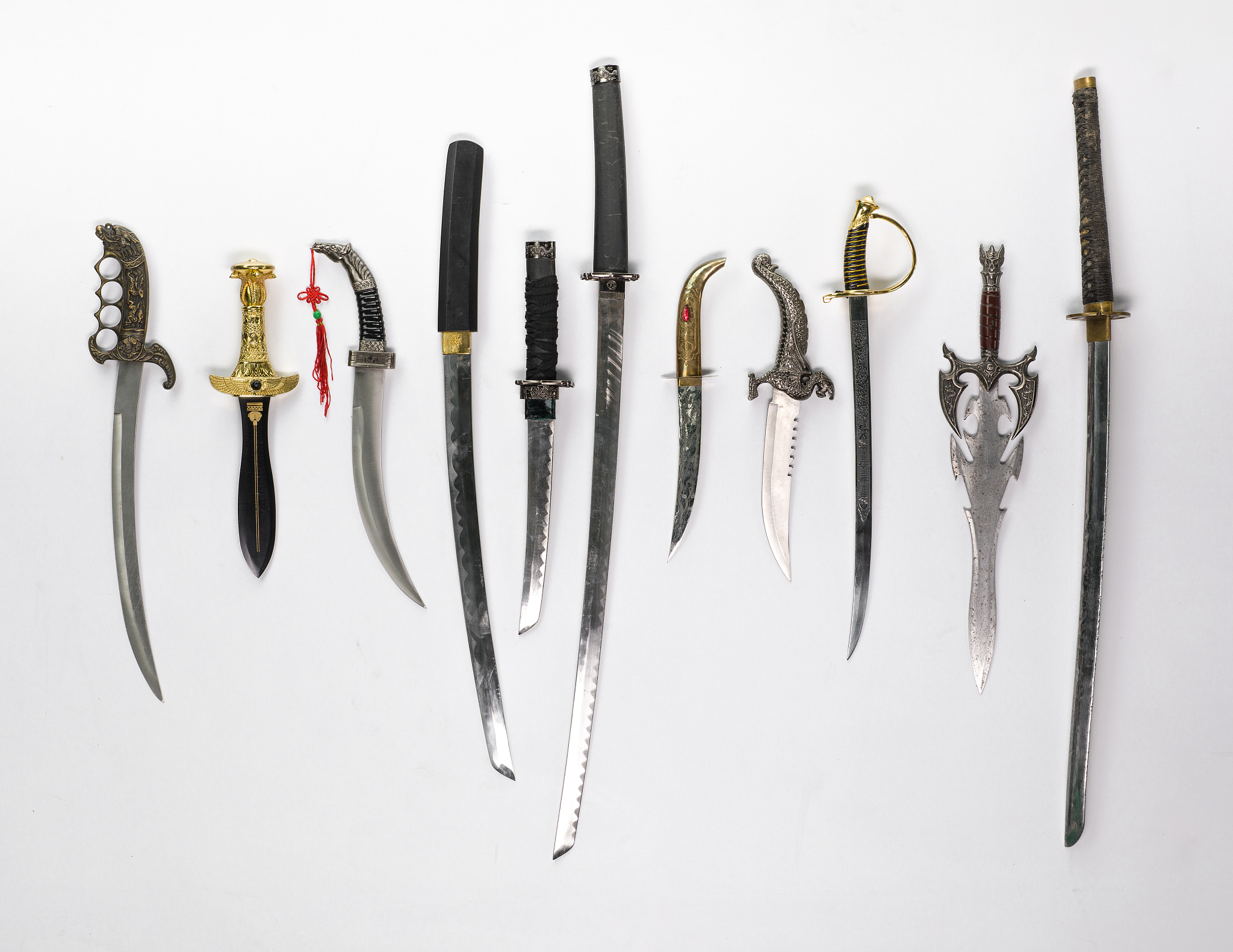 ancient cold weapons, swords and sabers