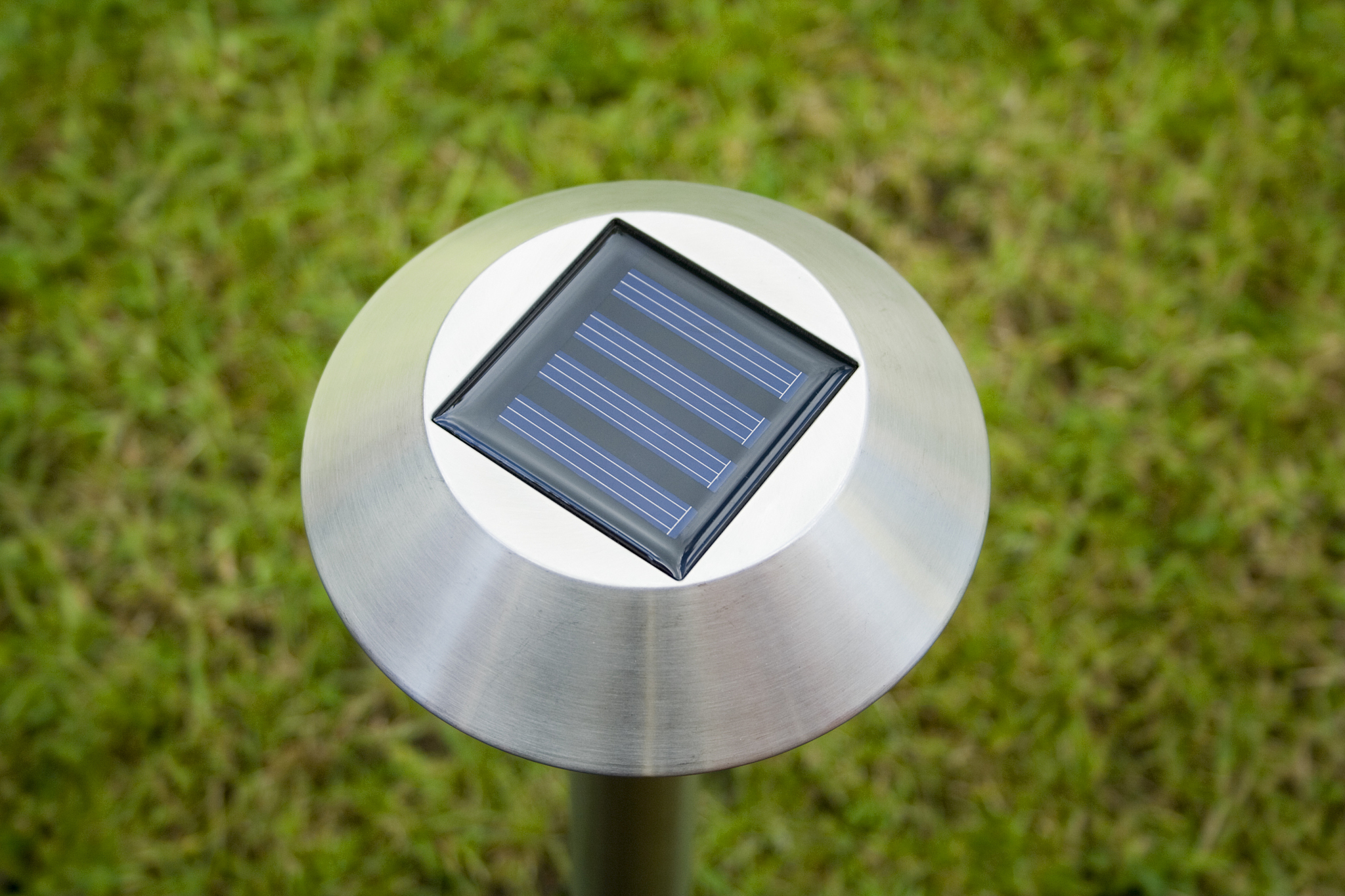 太阳能洗墙灯 写一份繁体字facebook广告贴文要逐一列出亮点