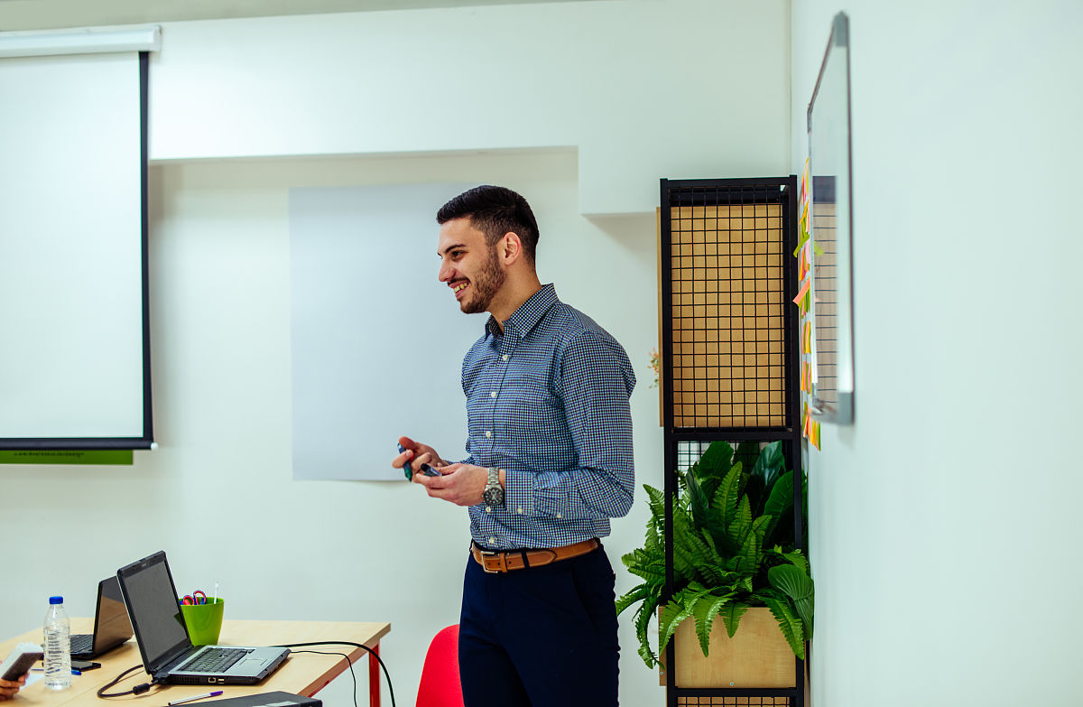 写一篇社区儿童扫黑除恶护苗活动策划书
