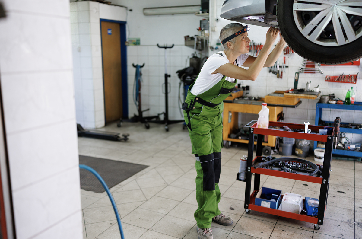 重庆女生汽修学校学什么好？热门技能推荐