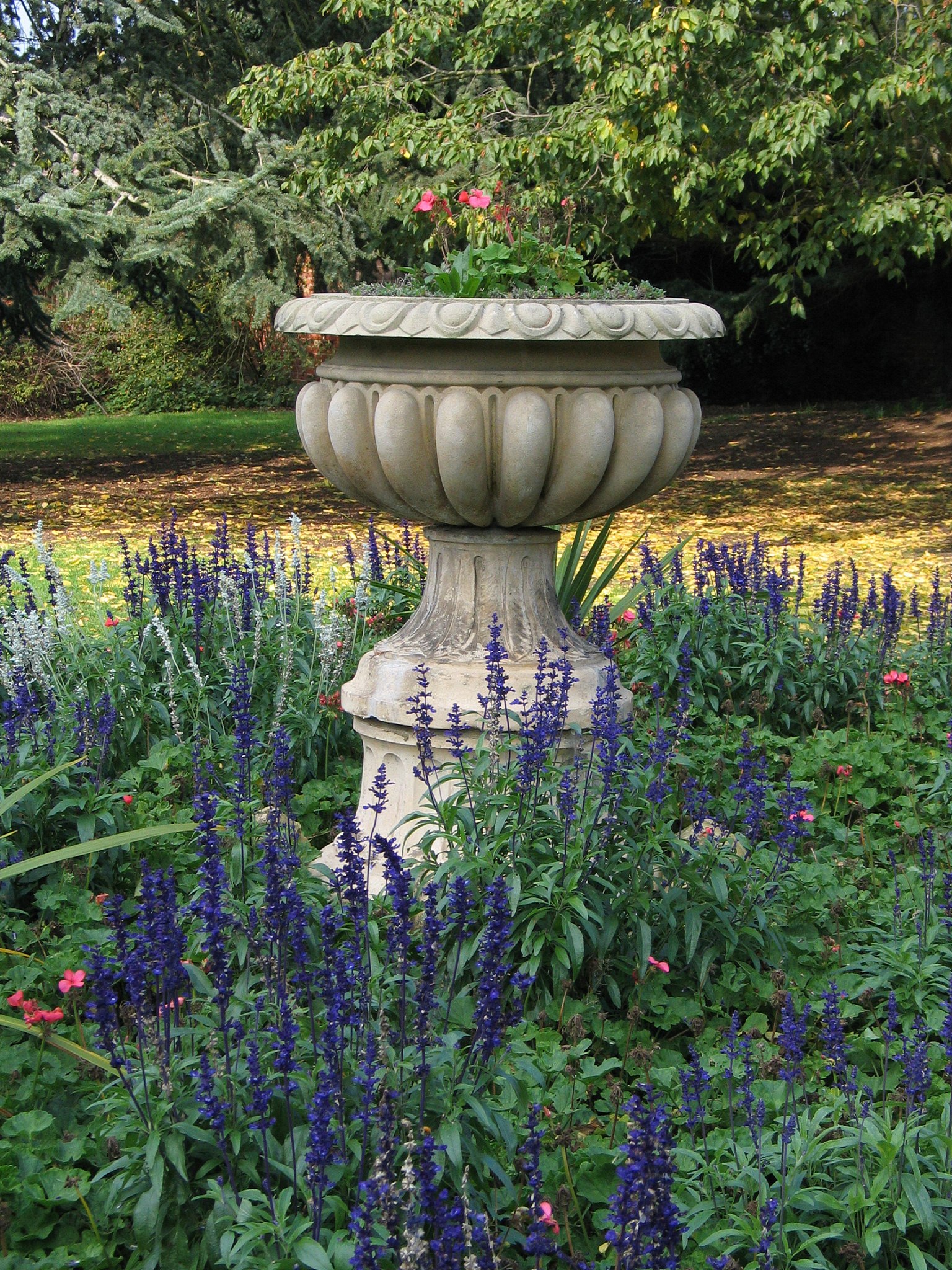 园林装饰摆件：美化景观，点缀生活