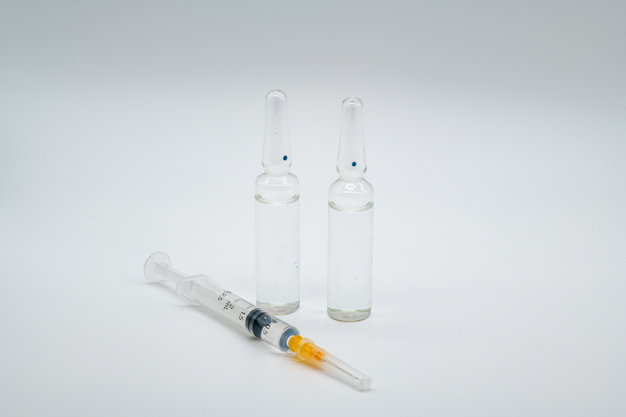 优泌乐注射液使用注射器还是笔？