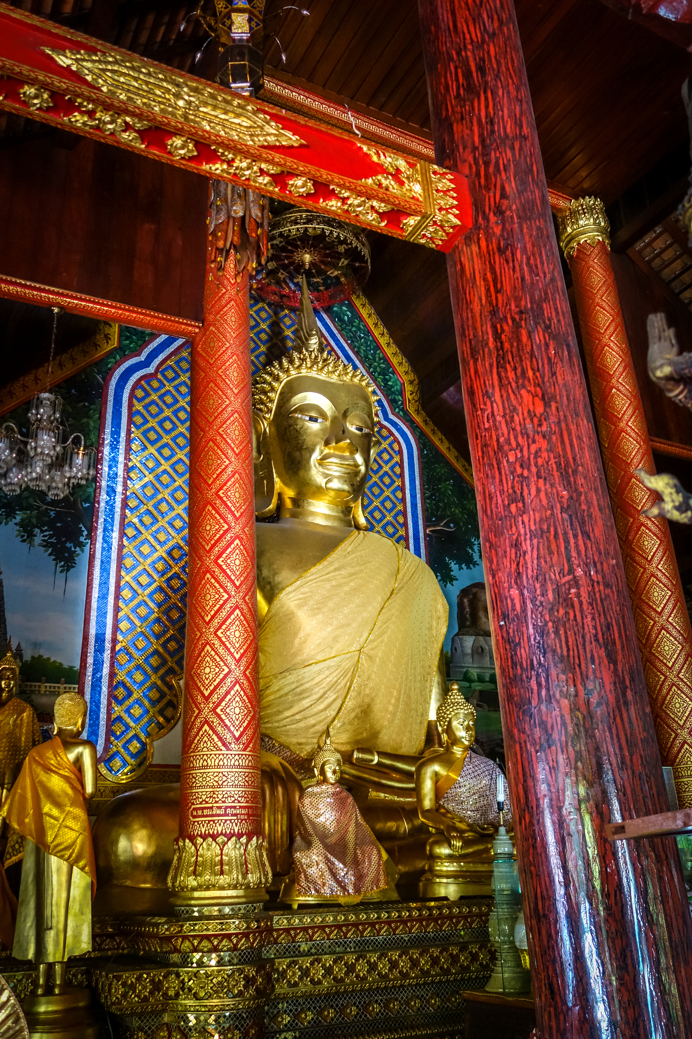 buddha statue in wat chomphu temple, chiang mai, thailand
