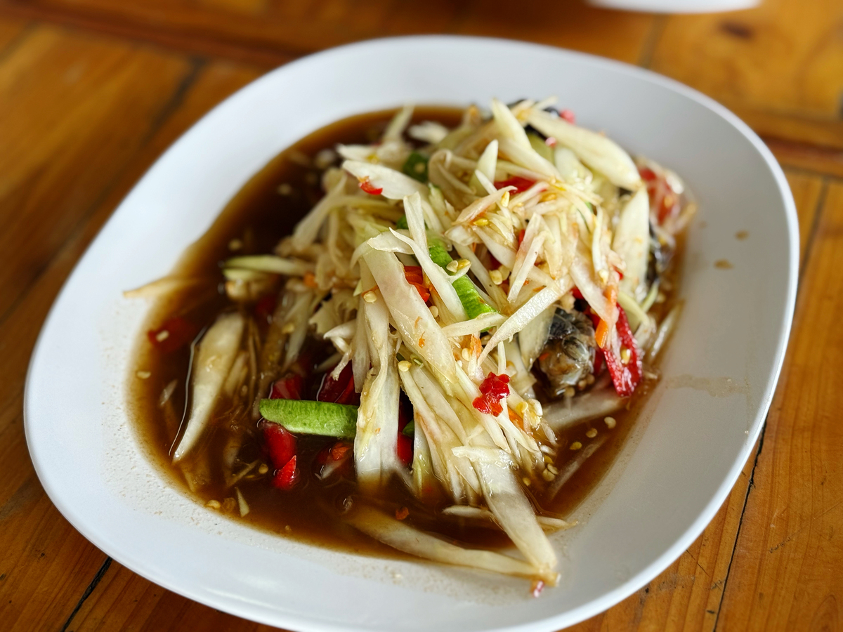 夏日炎炎没胃口？这道凉拌鸡胸肉鲜嫩爽口，简单易做！