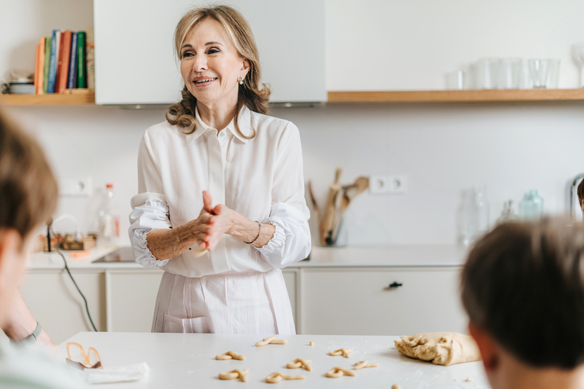 翻译为标题。作为一种职业的家庭主妇；家庭主妇的身份认同；女性自我意识的觉醒