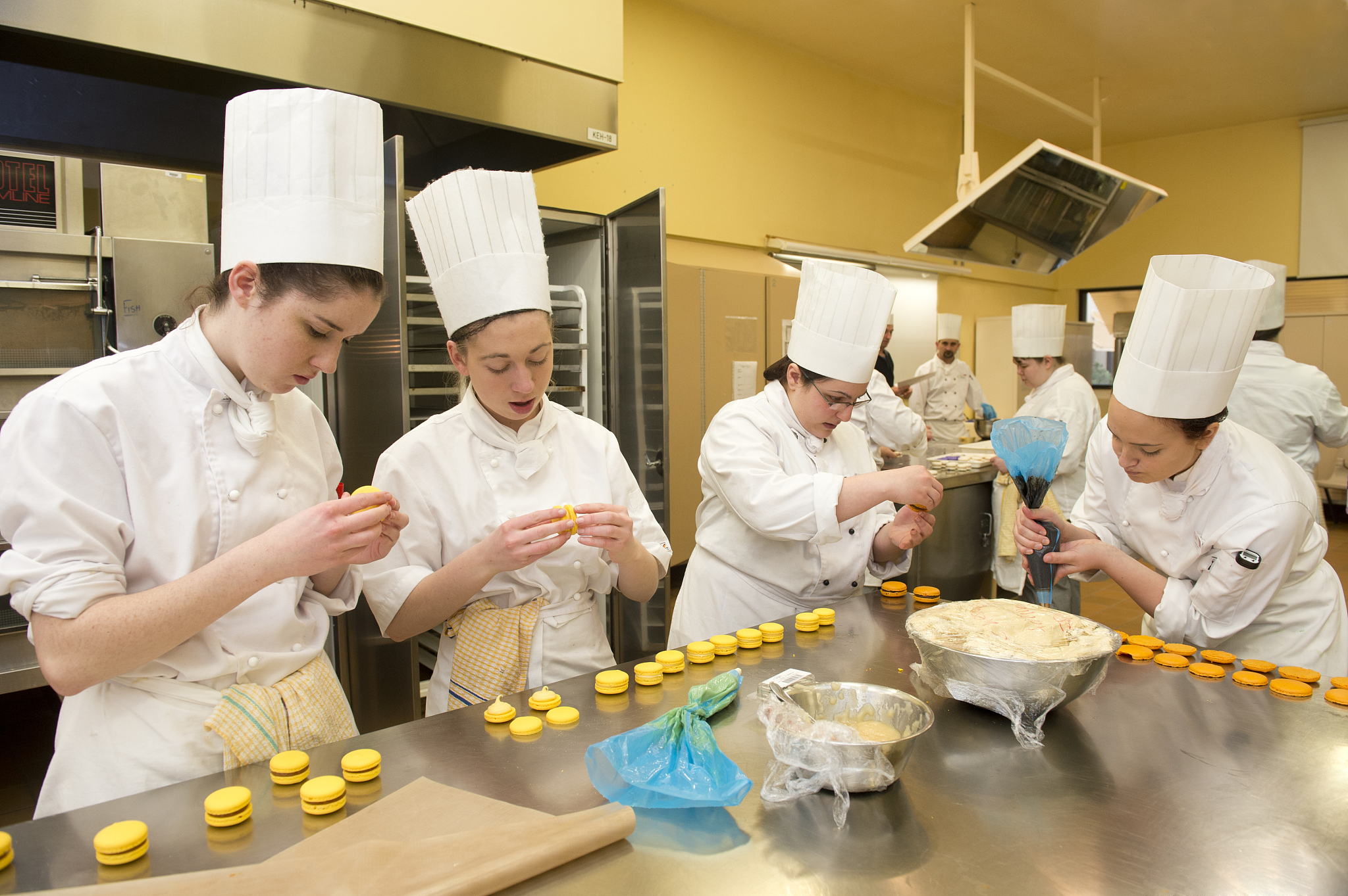 青岛哪里适合学西点专业？用发