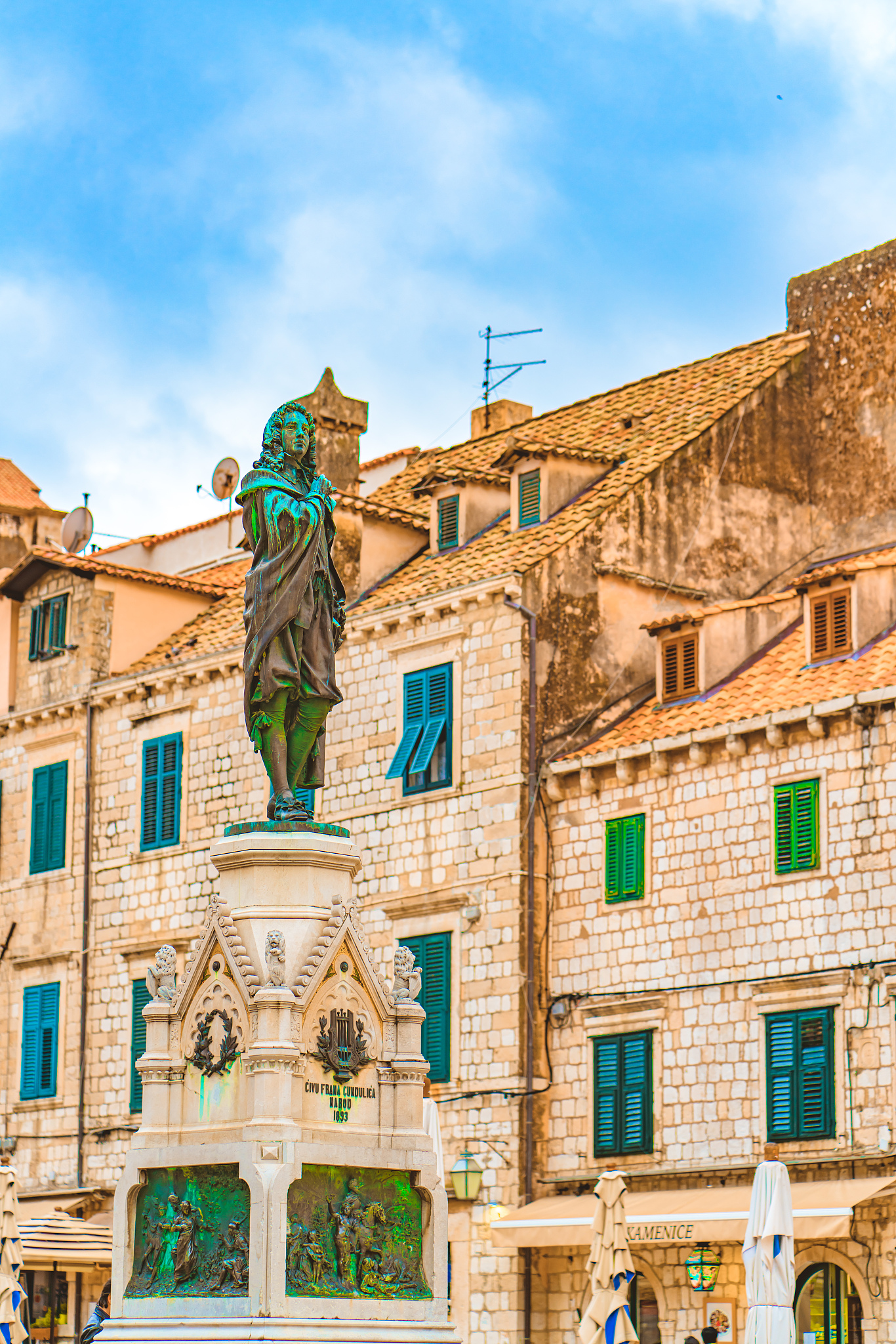 details of dubrovnik's buildings